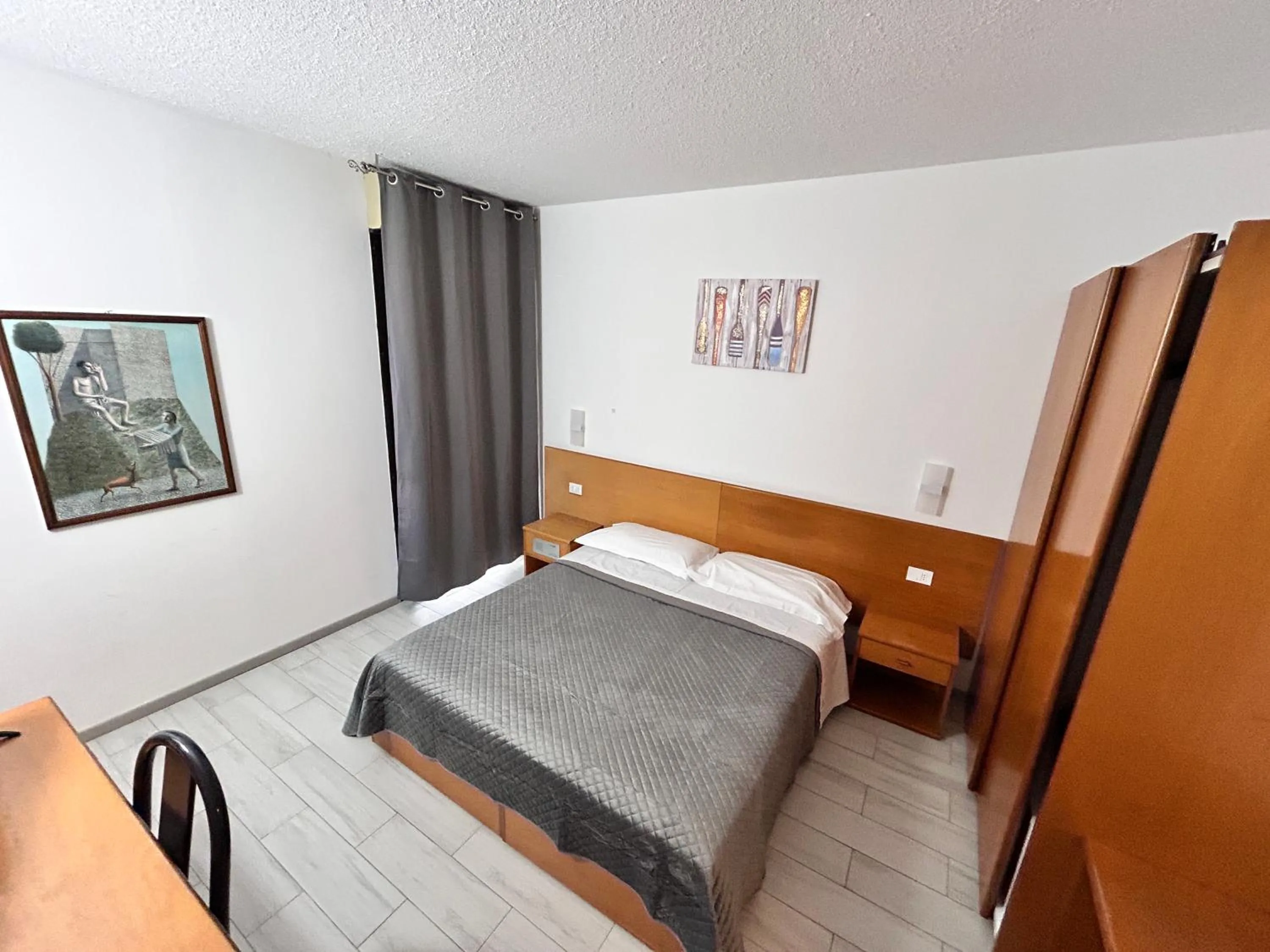 Bedroom, Bed in La Fenice Hotel