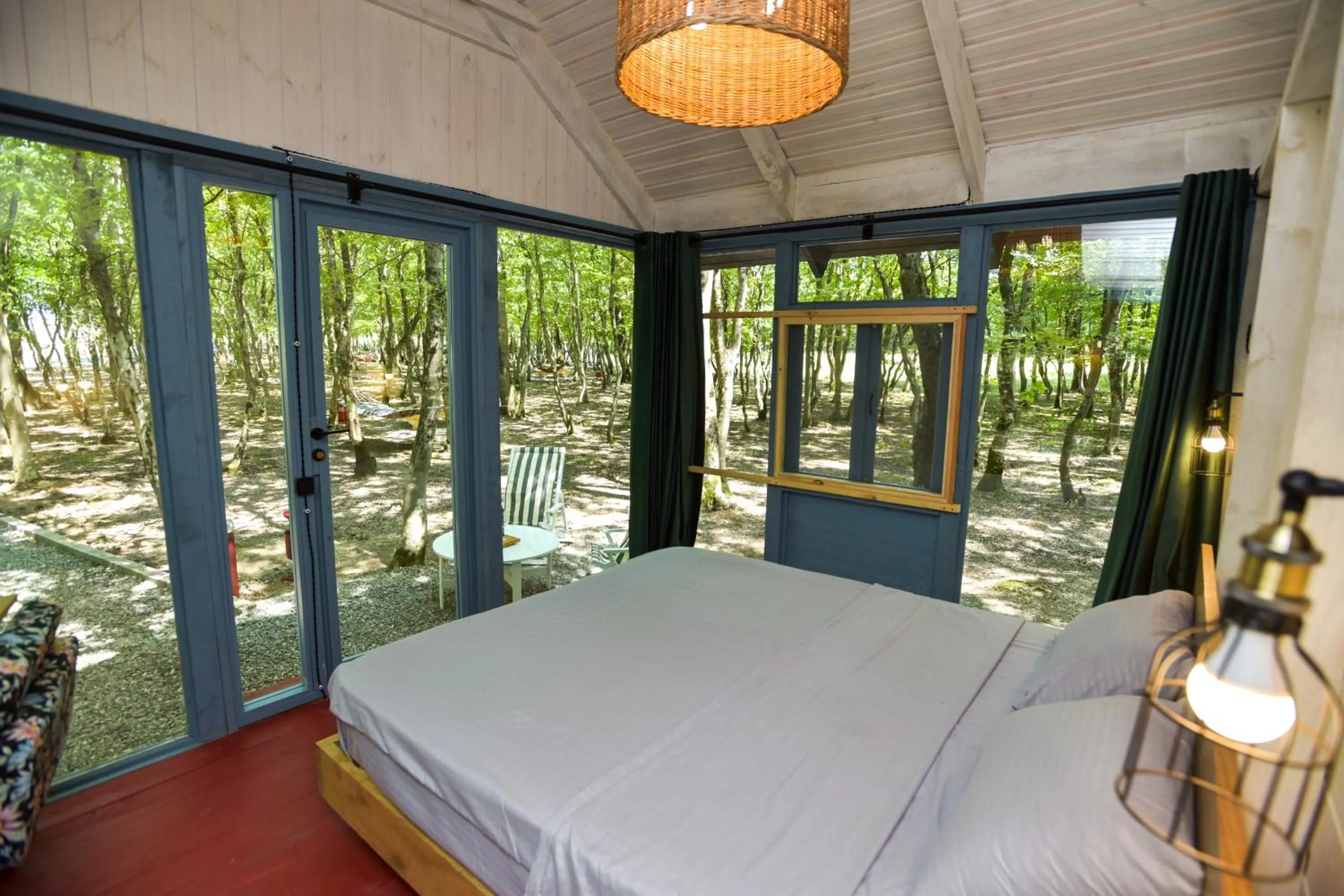 Photo of the whole room, Bed in Chateau Vartsikhe