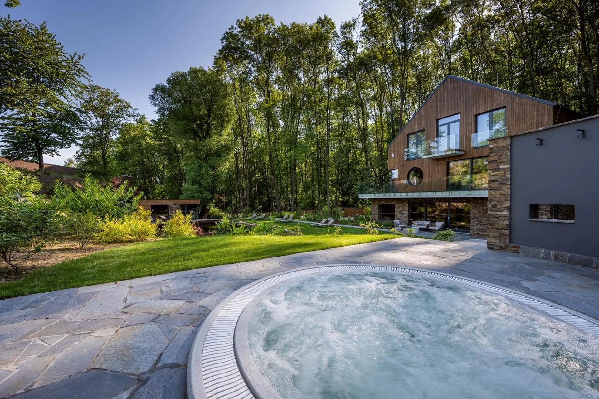 Hot Tub in Vista Resort Prague