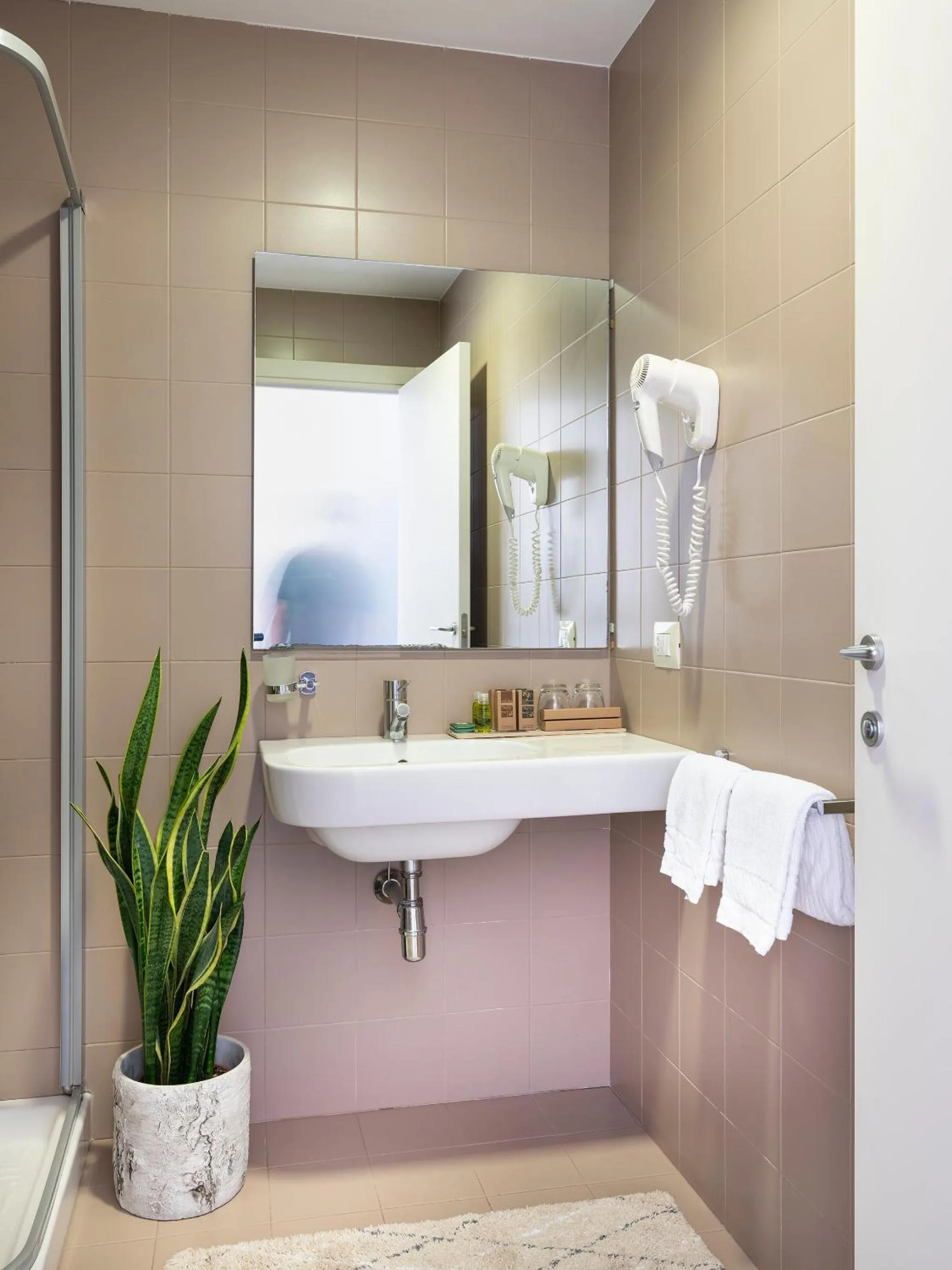 Shower in Hotel Colle Del Sole