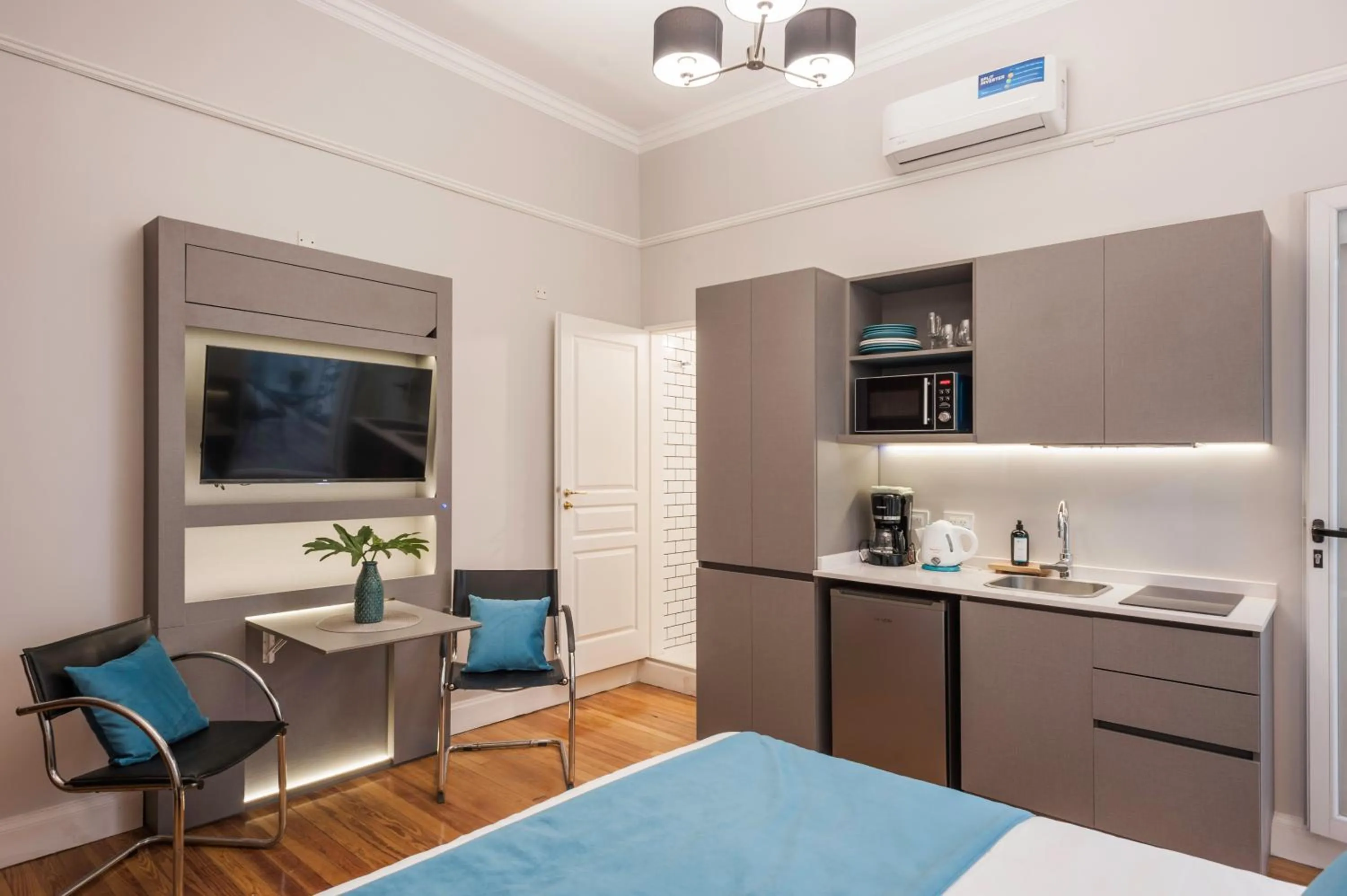 Photo of the whole room, Bed in Sarmiento Flats