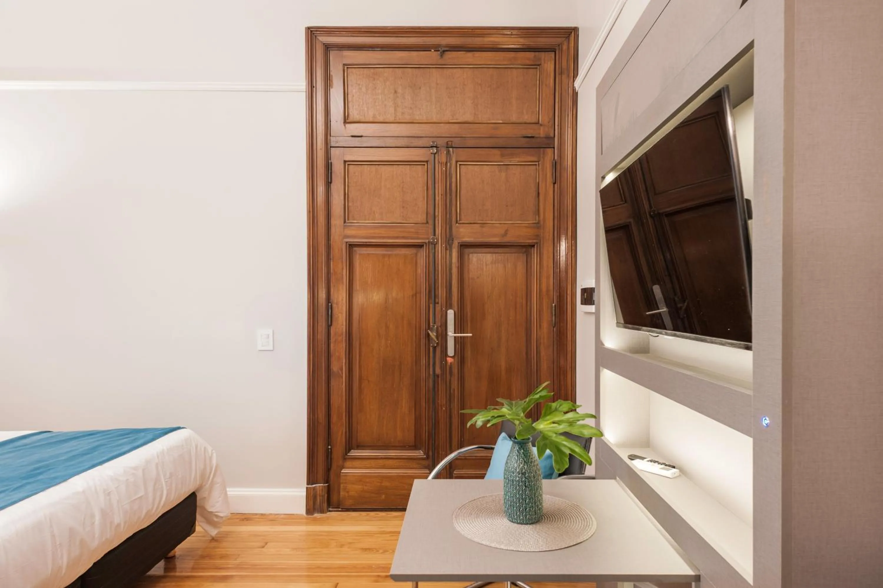 Bed in Sarmiento Flats