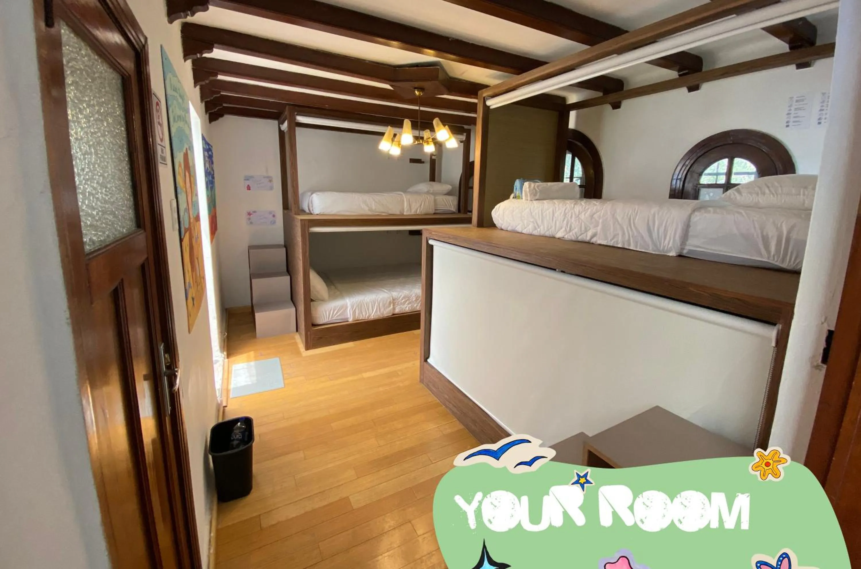 Photo of the whole room, Bed in Hostal Fungi Casa Rosa