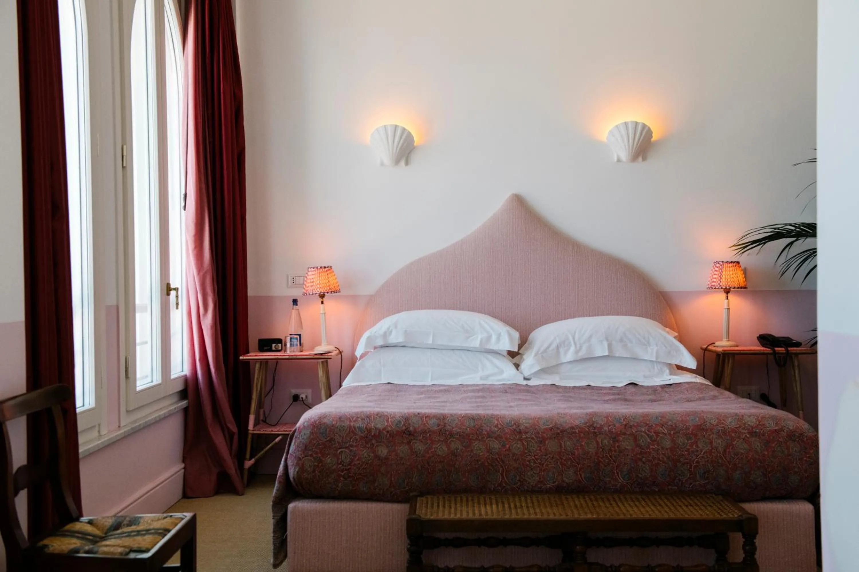 Bedroom, Bed in Il Capri Hotel