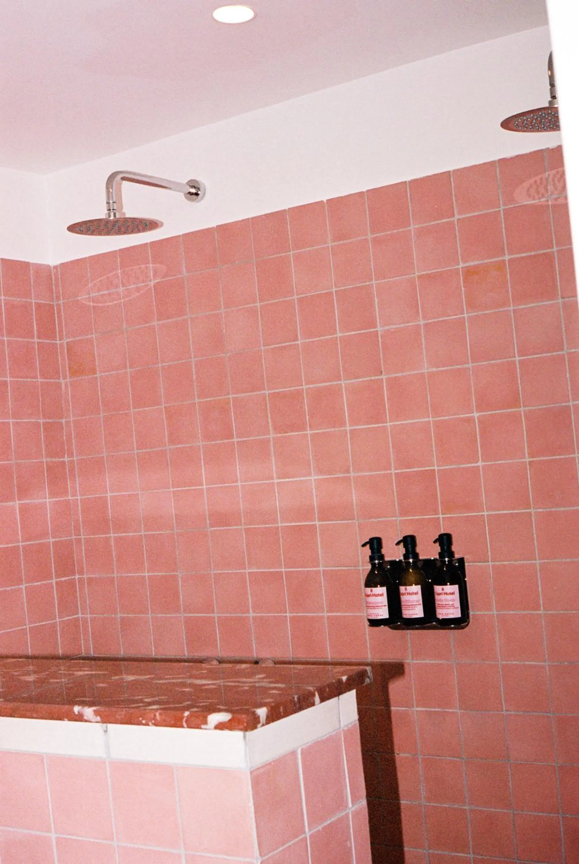 Toilet in Il Capri Hotel