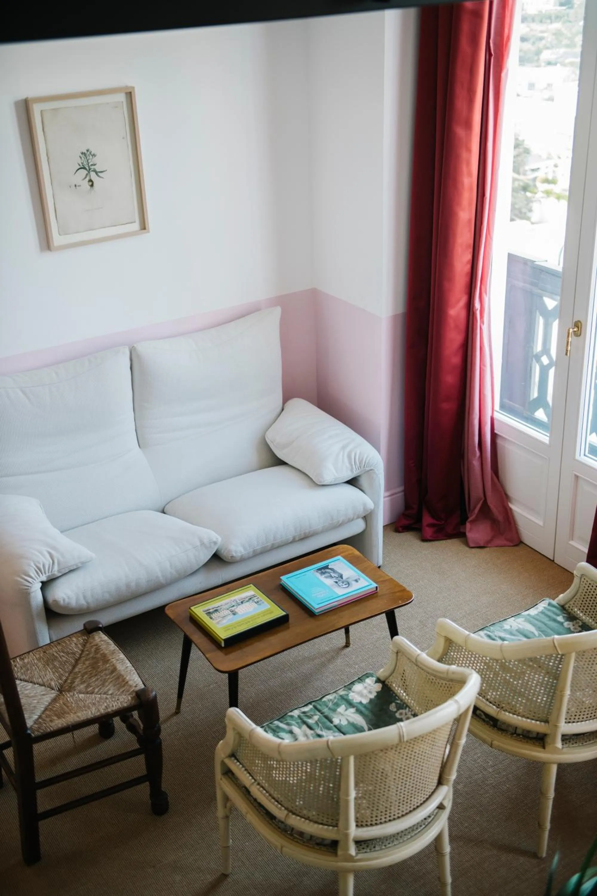Living room in Il Capri Hotel