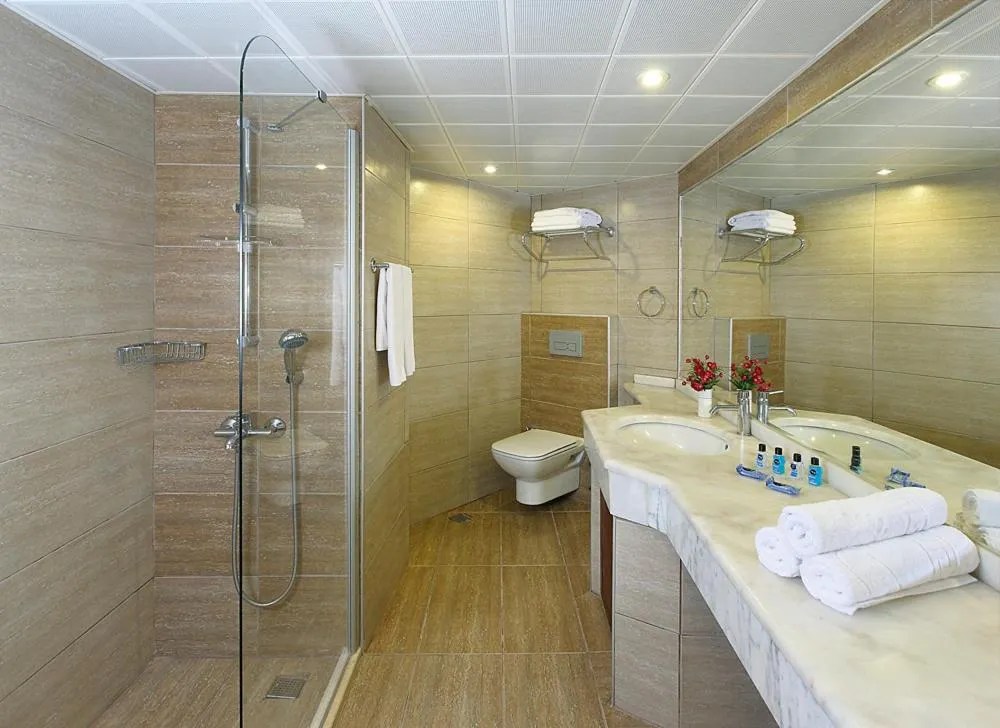 Bathroom in Fortuna Beach Hotel