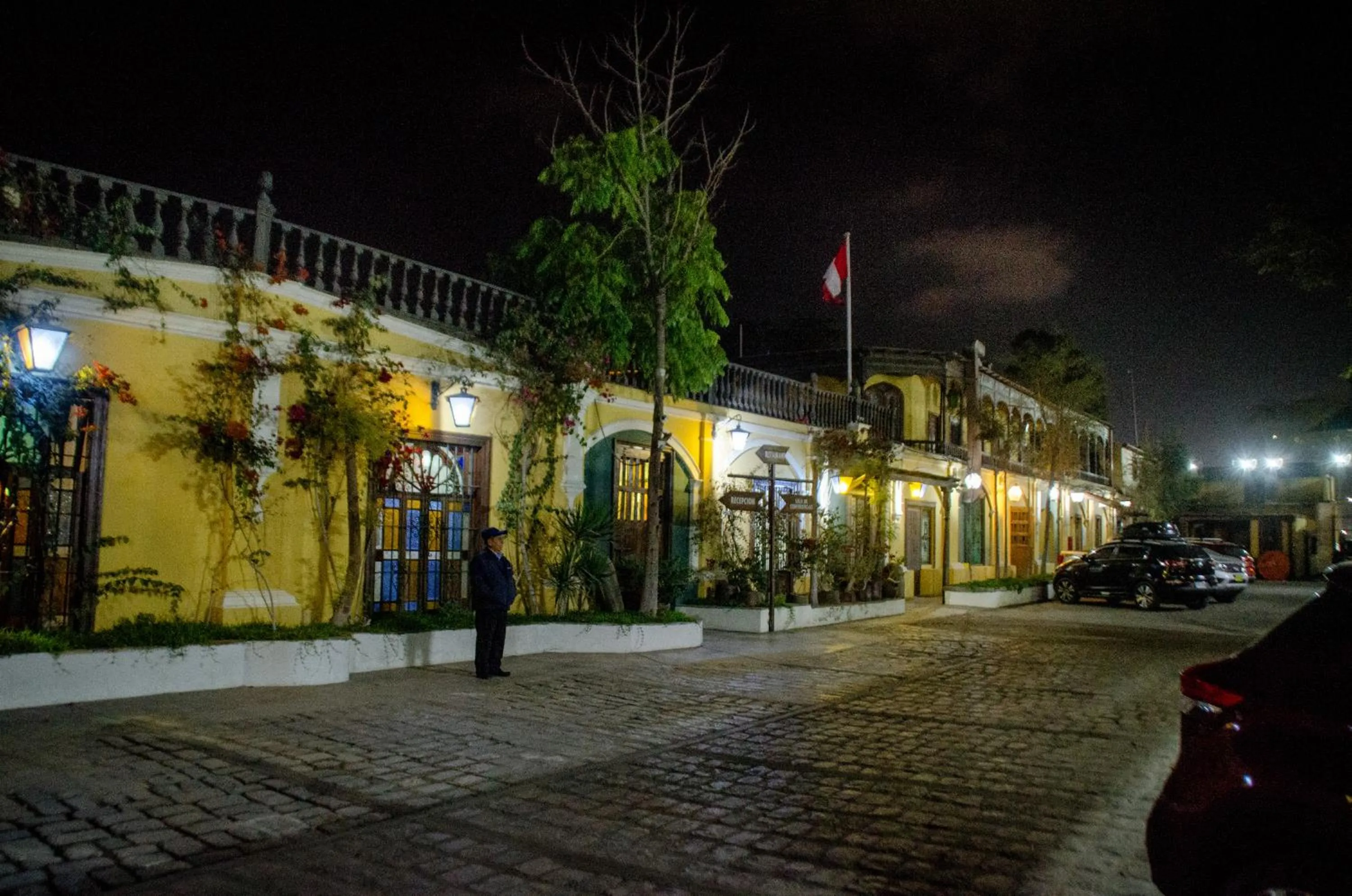 Parking in Hotel & Hacienda El Carmelo