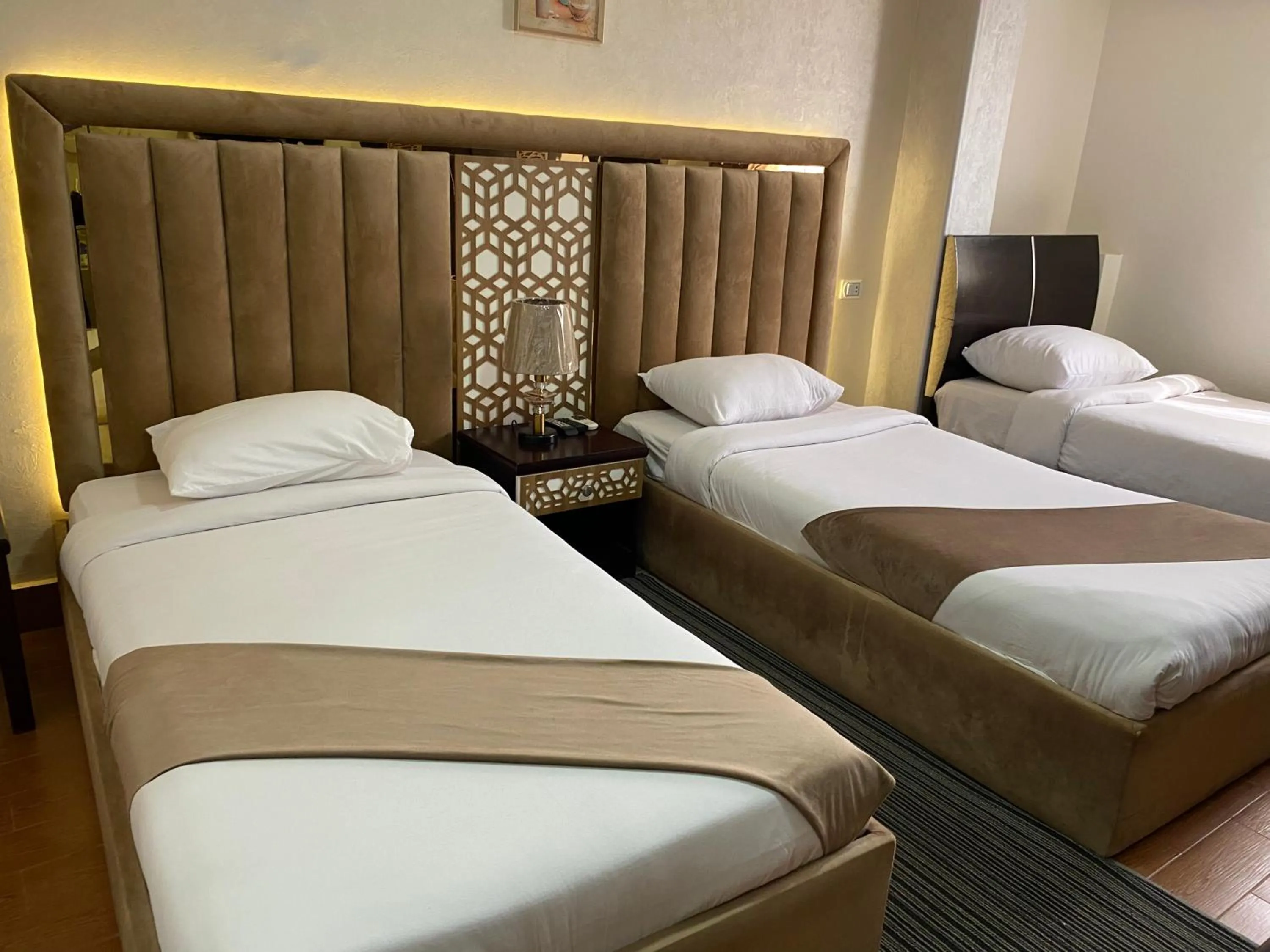 Bed in Golden Pyramids Inn