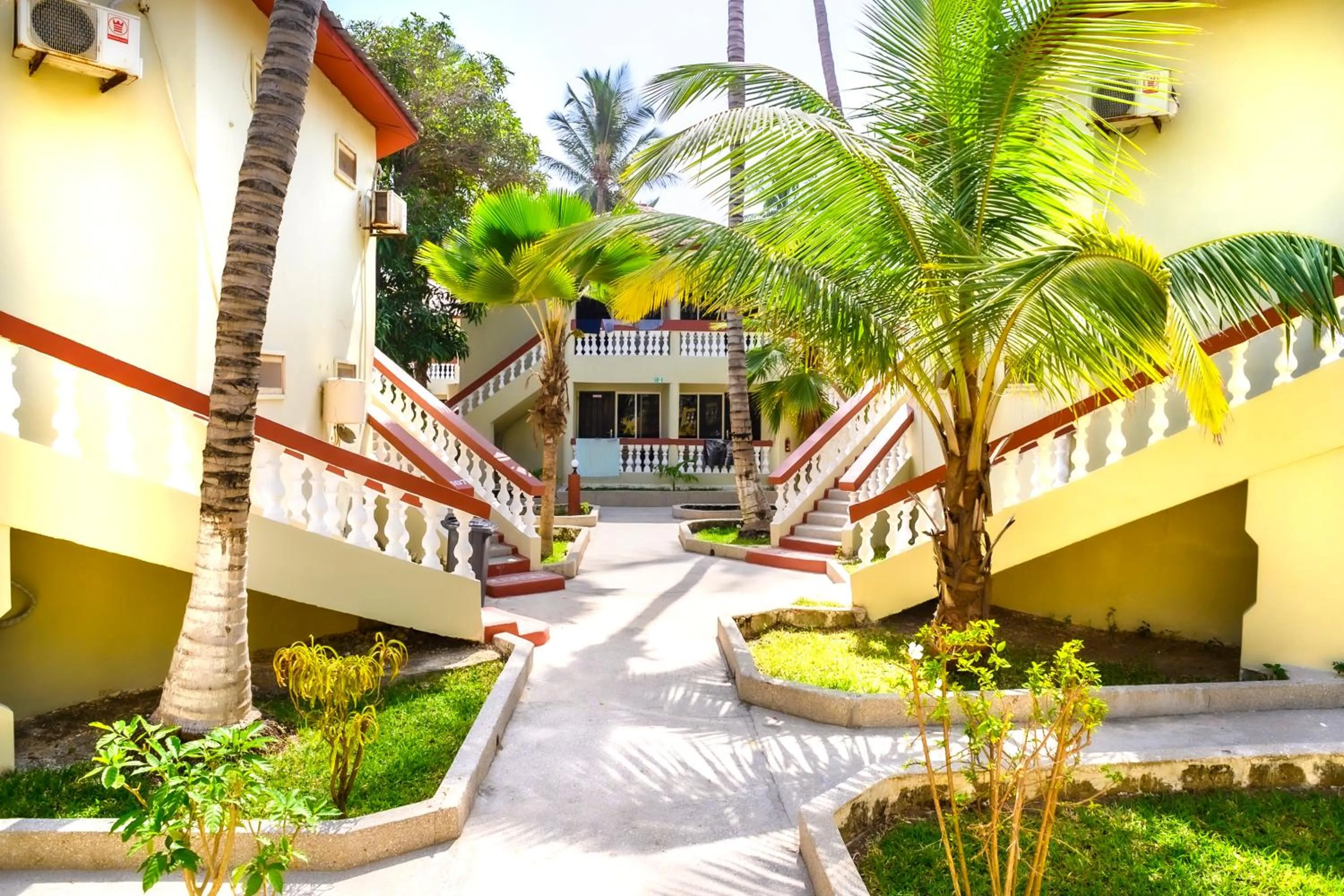 Property building in Palm Beach Hotel