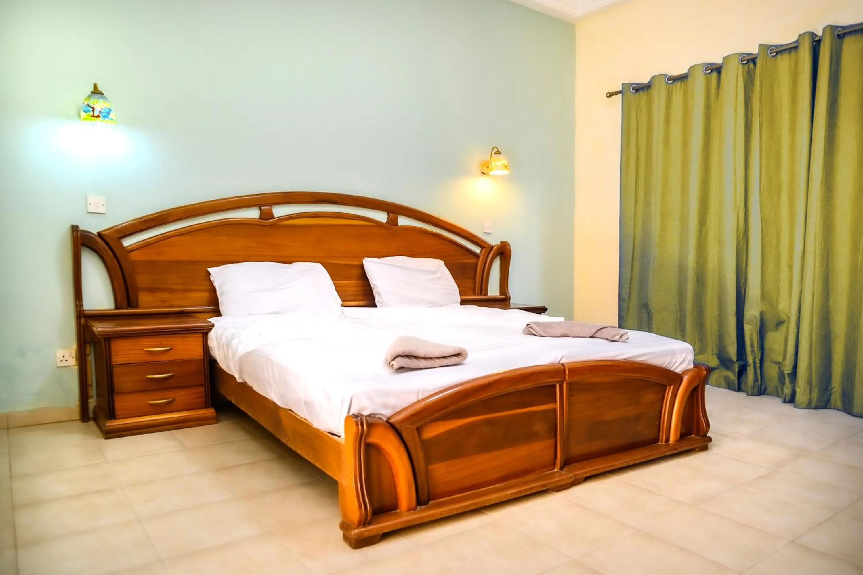 Bedroom in Palm Beach Hotel