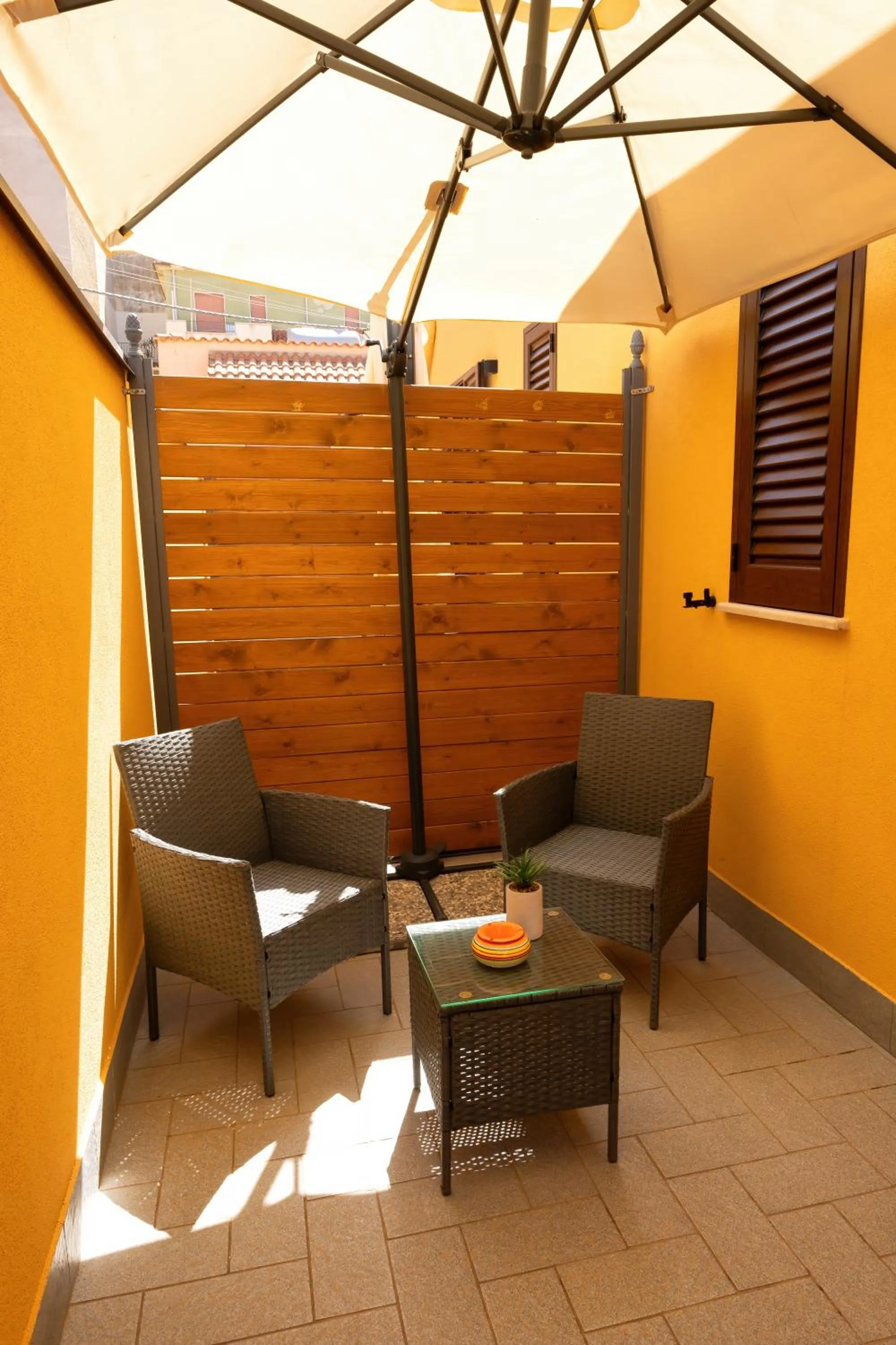 Inner courtyard view in Sunset House