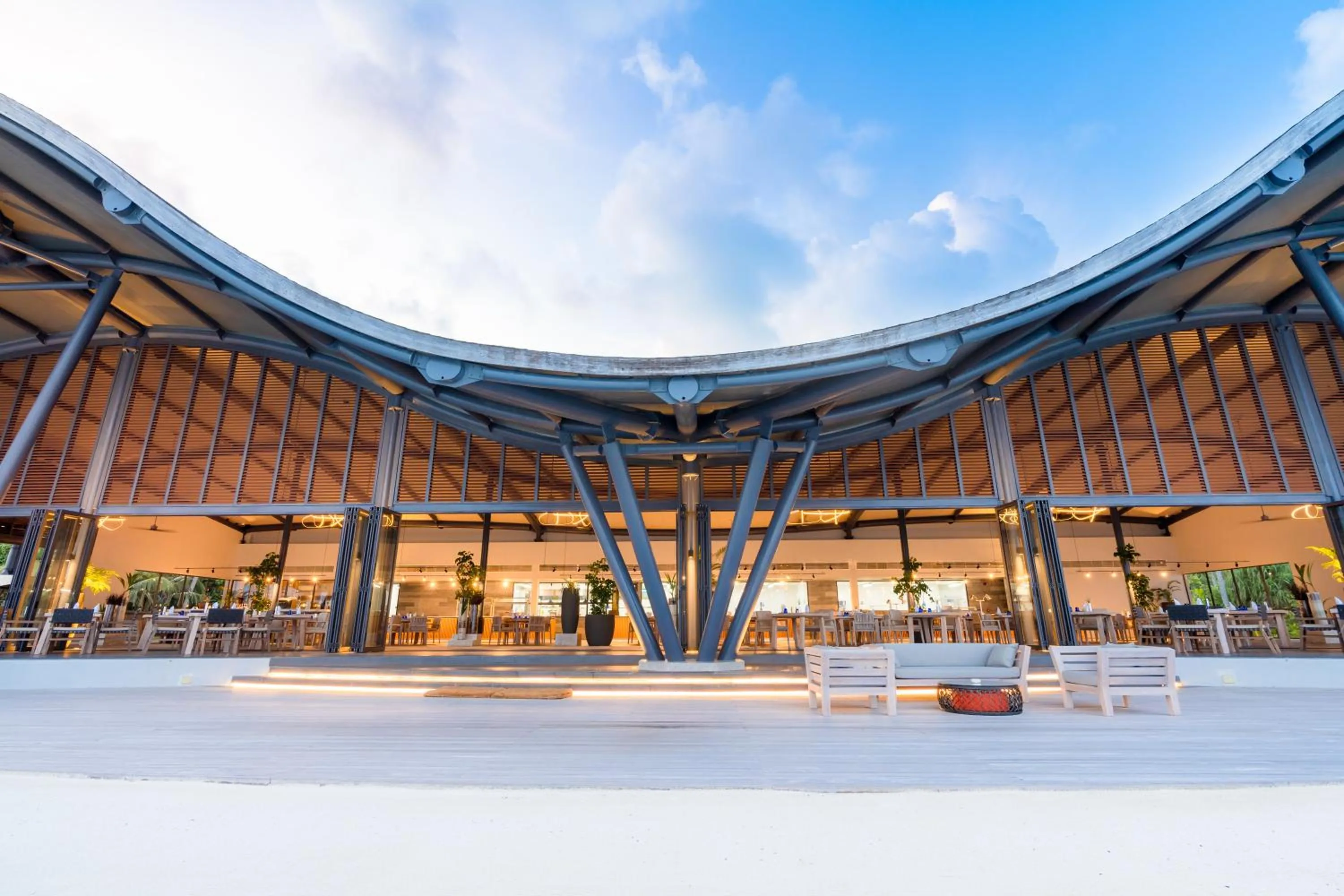 Restaurant/places to eat in Madifushi Private Island- Free return seaplane transfr for min 5 nights