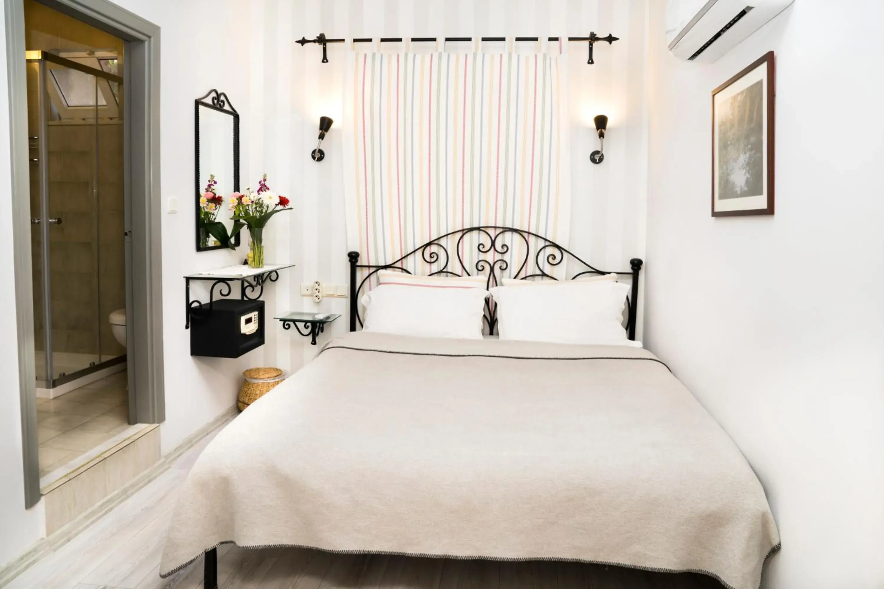 Economy Double Room in A&B Home Hotel Economy Double Room in A&B Home Hotel