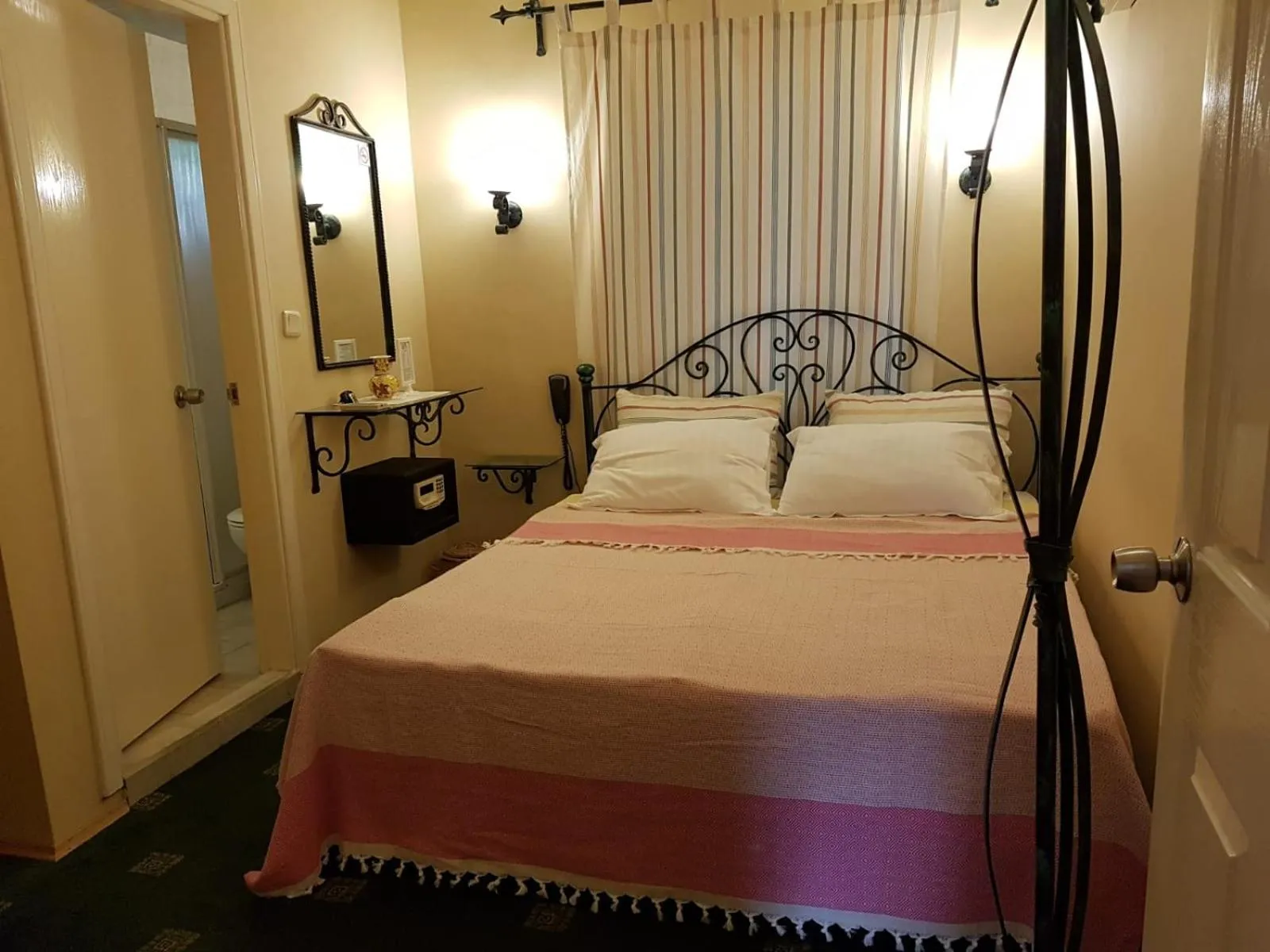 Photo of the whole room in A&B Home Hotel