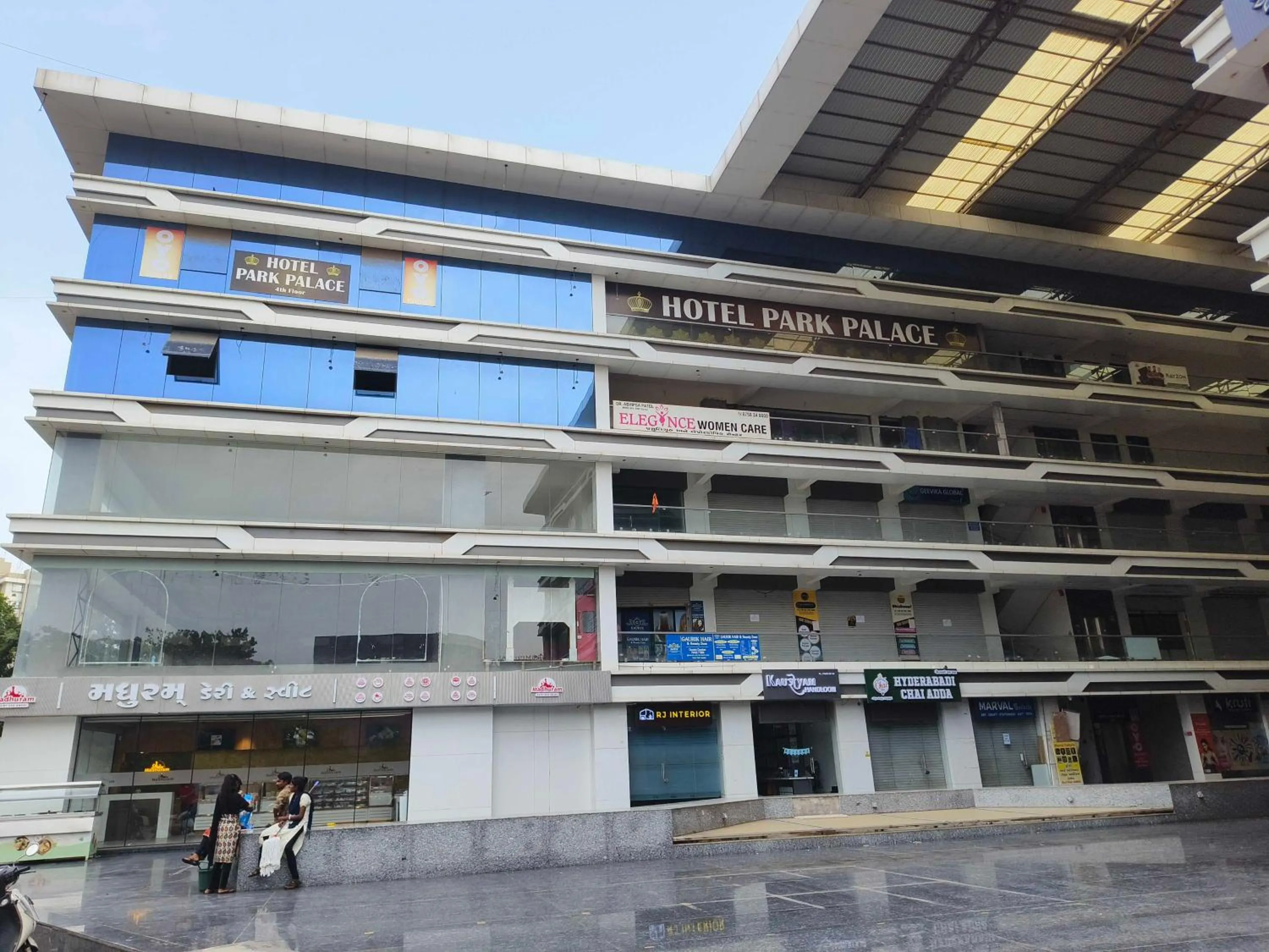 Facade/entrance in Hotel O Park Palace