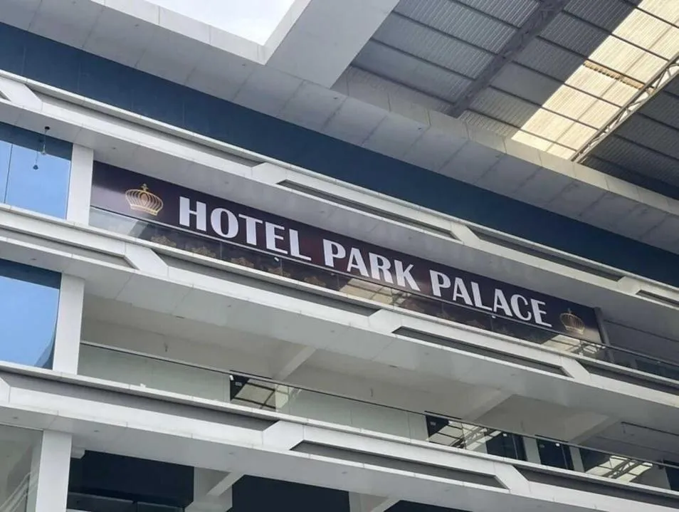 Facade/entrance in Hotel O Park Palace