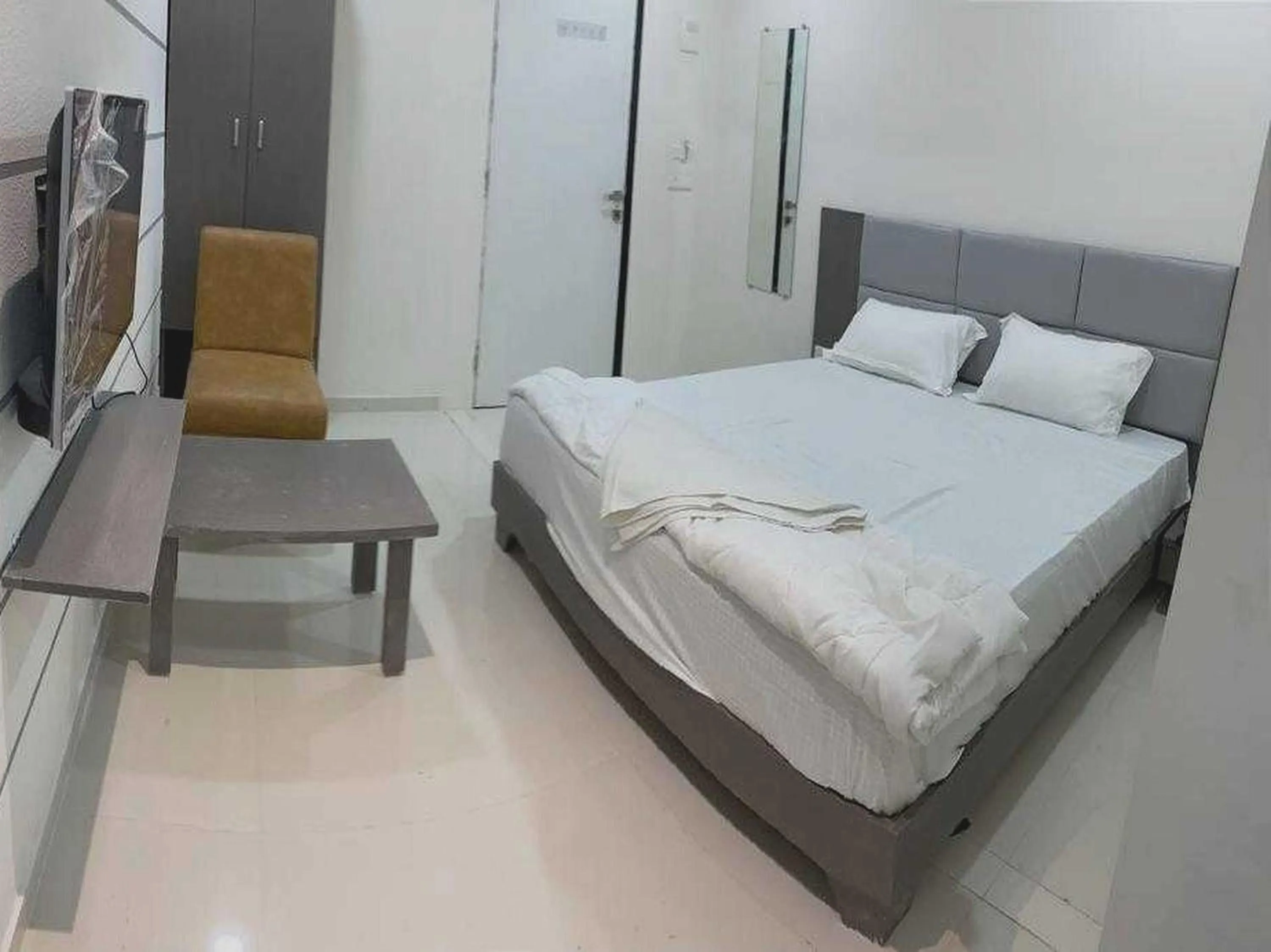 Bathroom, Bed in Hotel O Park Palace