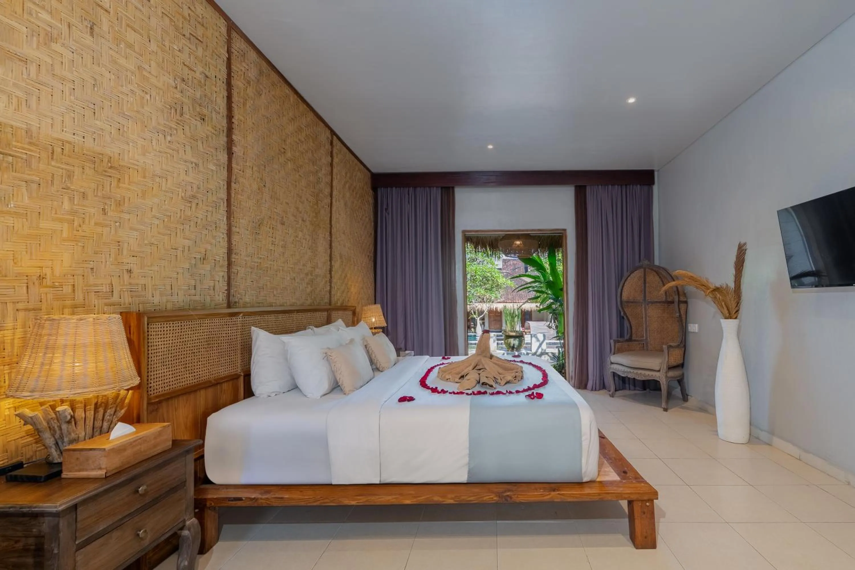 Bed in Lokasari Retreat