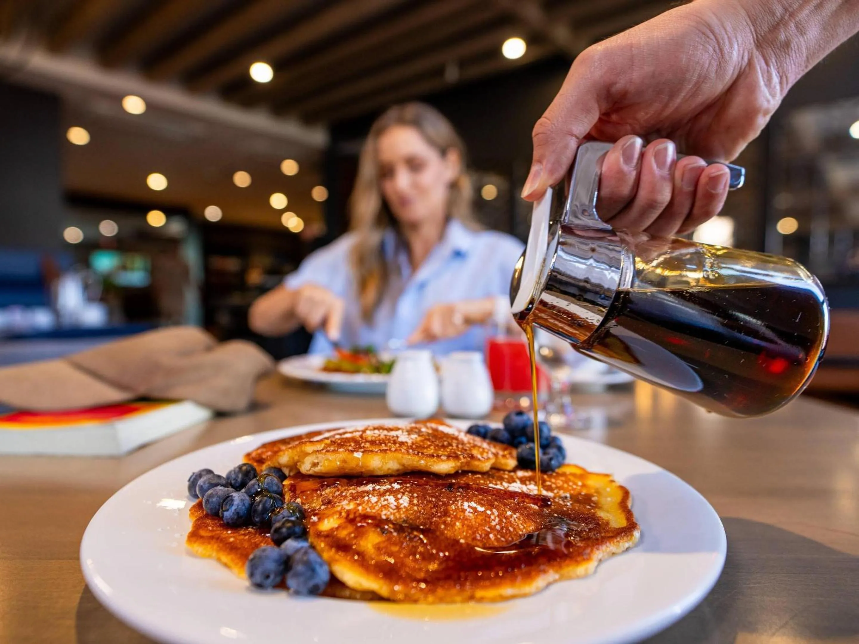 Restaurant/places to eat in Cambria Hotel Portland Downtown Old Port