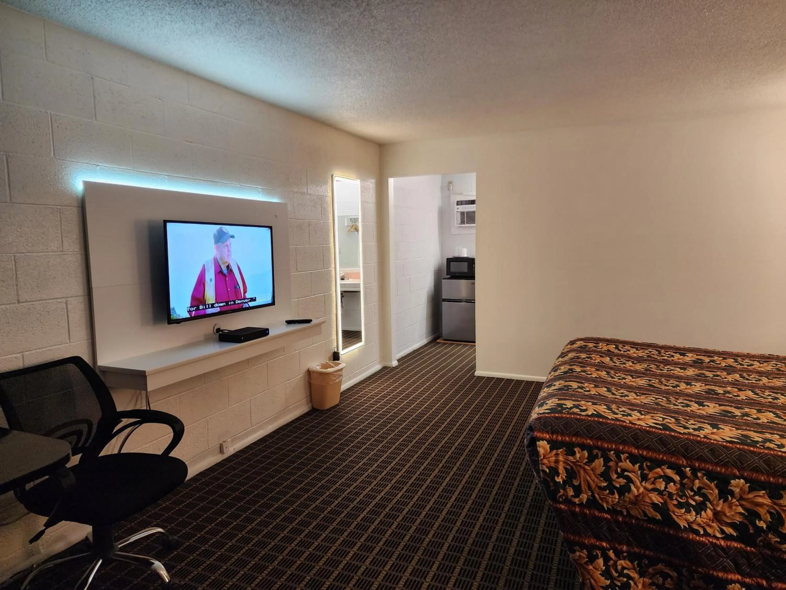 TV and multimedia, Bed in Holiday Lodge