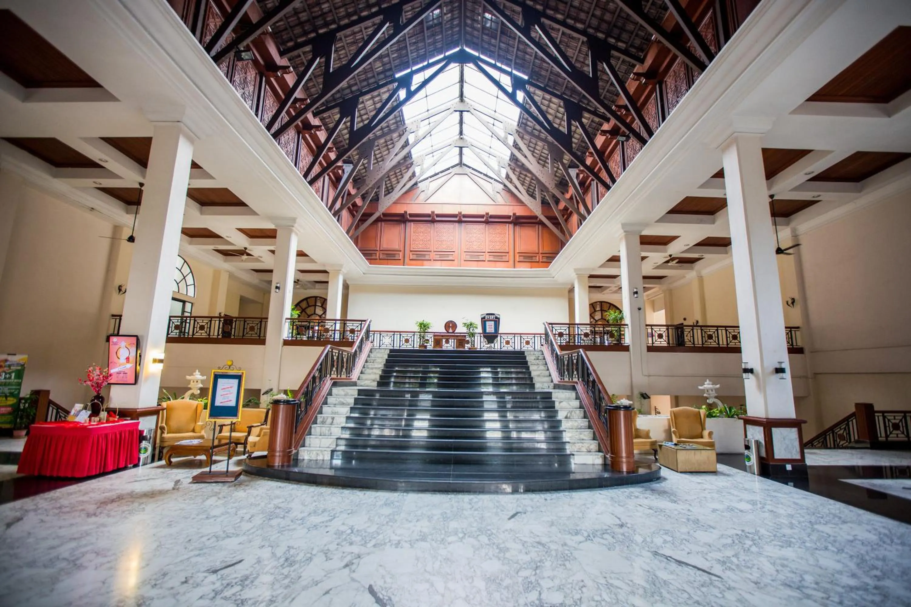 Lobby or reception in Ponderosa Golf & Country Resort