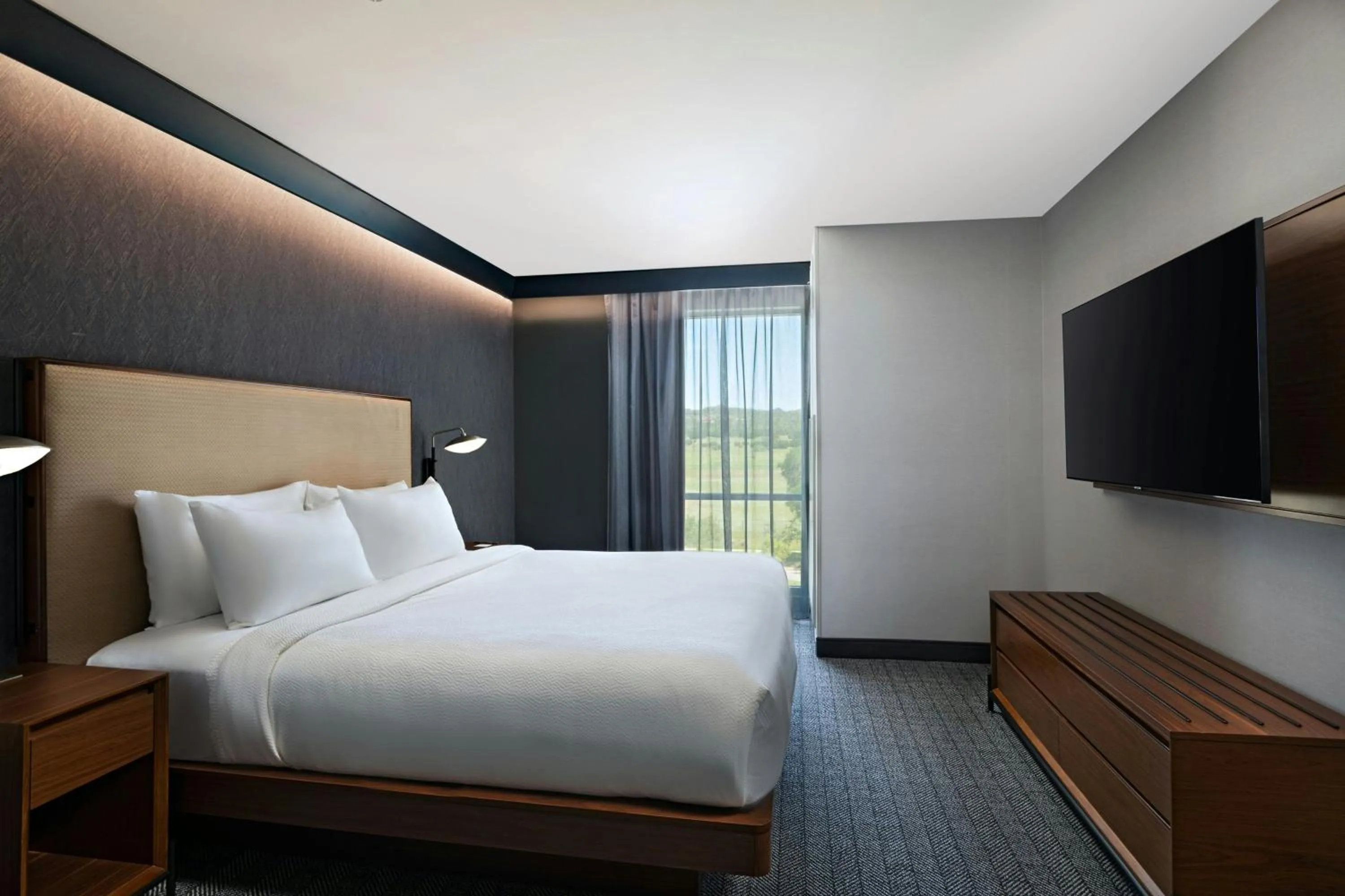 Bedroom, Bed in Courtyard by Marriott Austin Dripping Springs