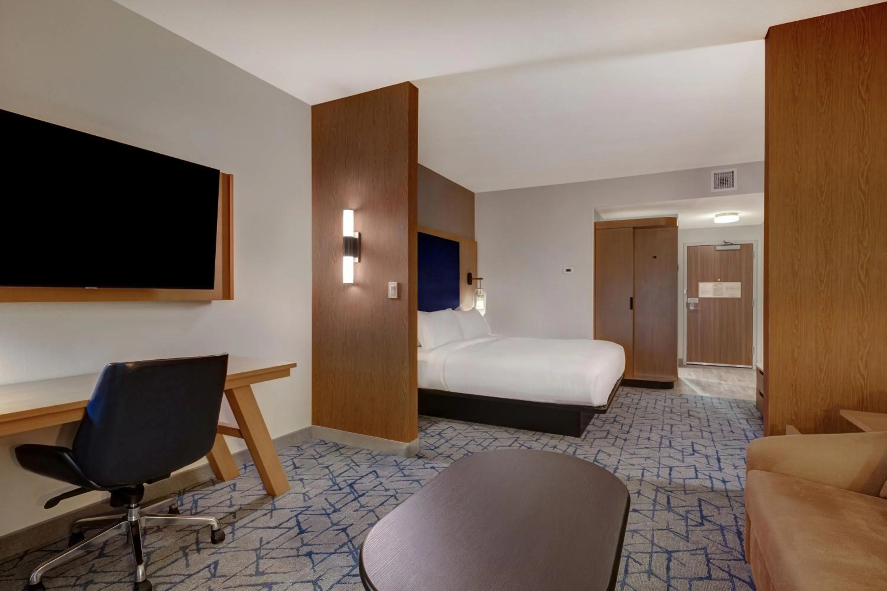 Photo of the whole room, Bed in Fairfield by Marriott Inn & Suites Minneapolis Downtown