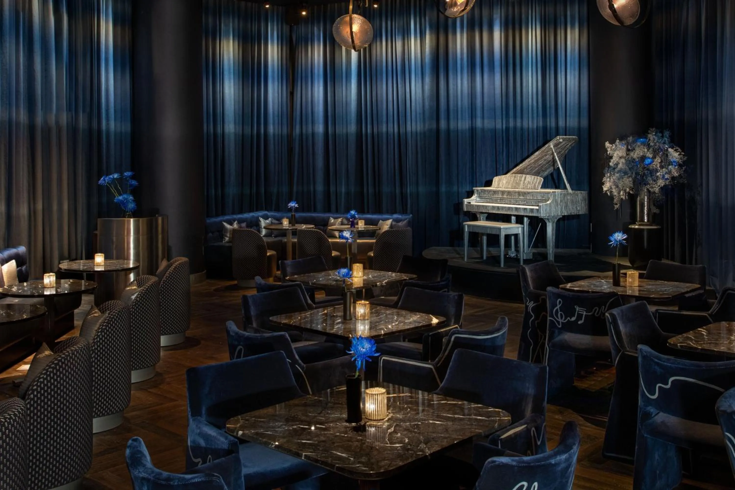 Restaurant/places to eat in Moxy NYC Lower East Side