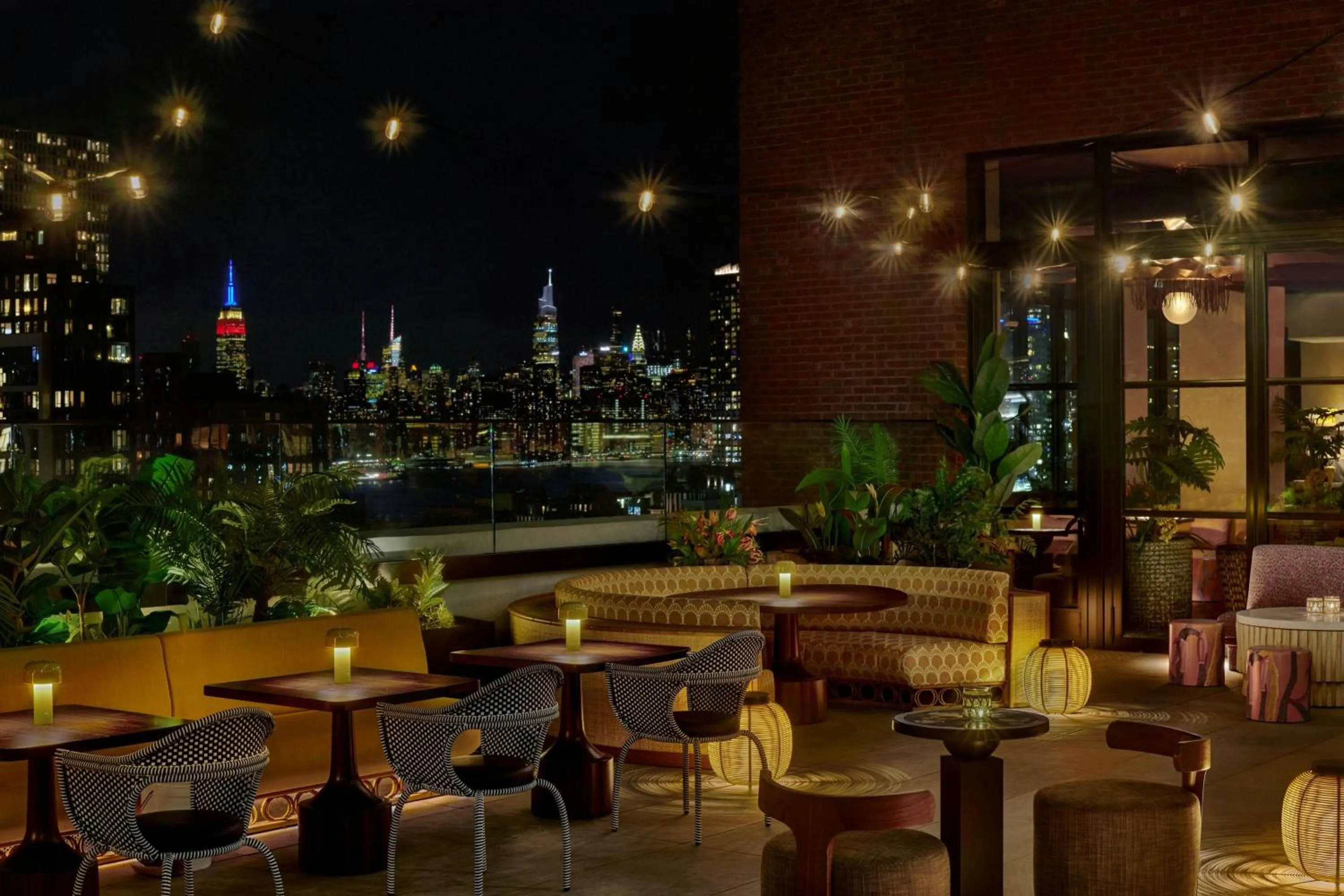 Restaurant/places to eat in Moxy Brooklyn Williamsburg