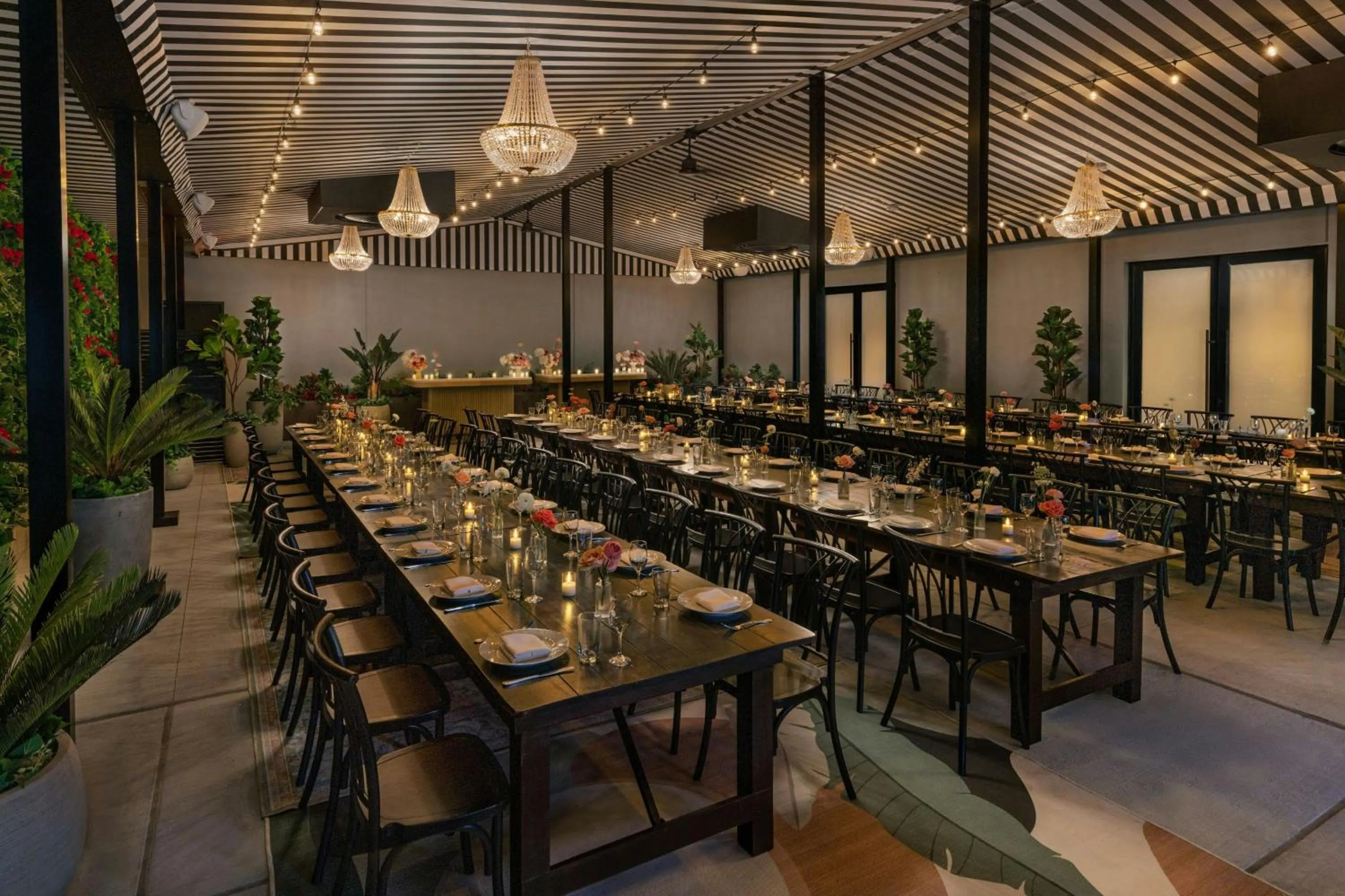 Lounge or bar in Moxy Brooklyn Williamsburg