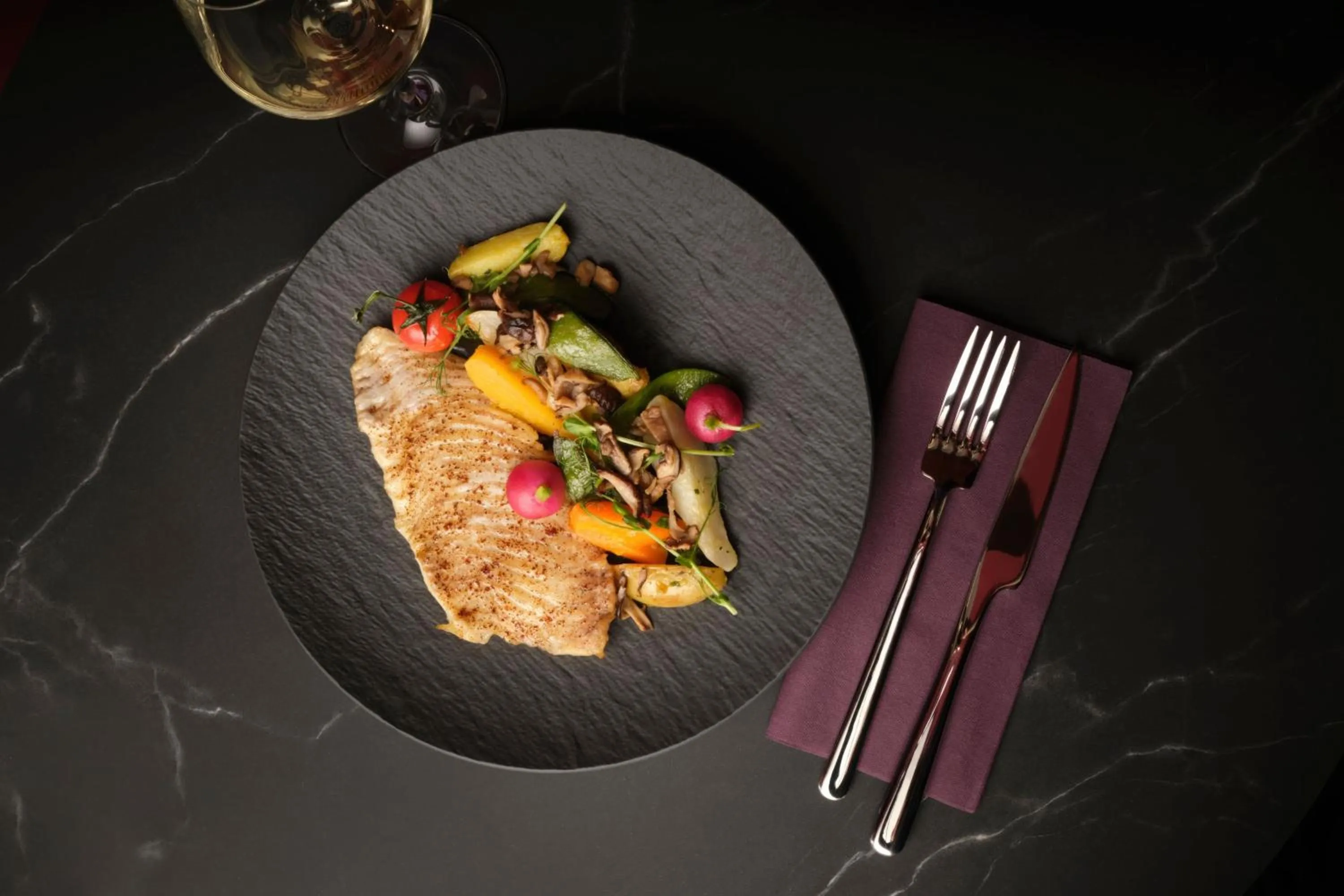 Restaurant/places to eat in Moxy Paris Val d'Europe