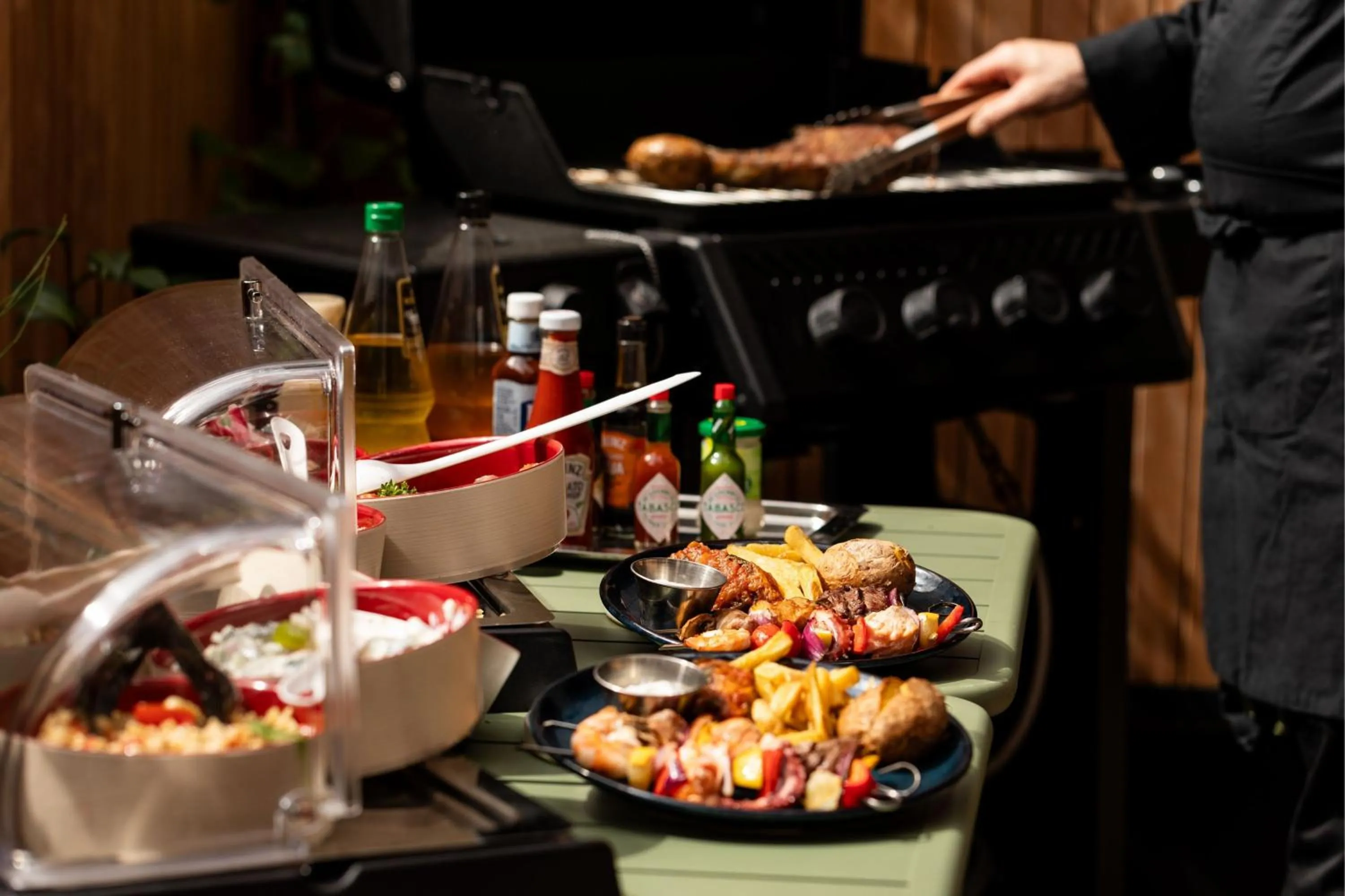 Restaurant/places to eat in Moxy Paris Val d'Europe