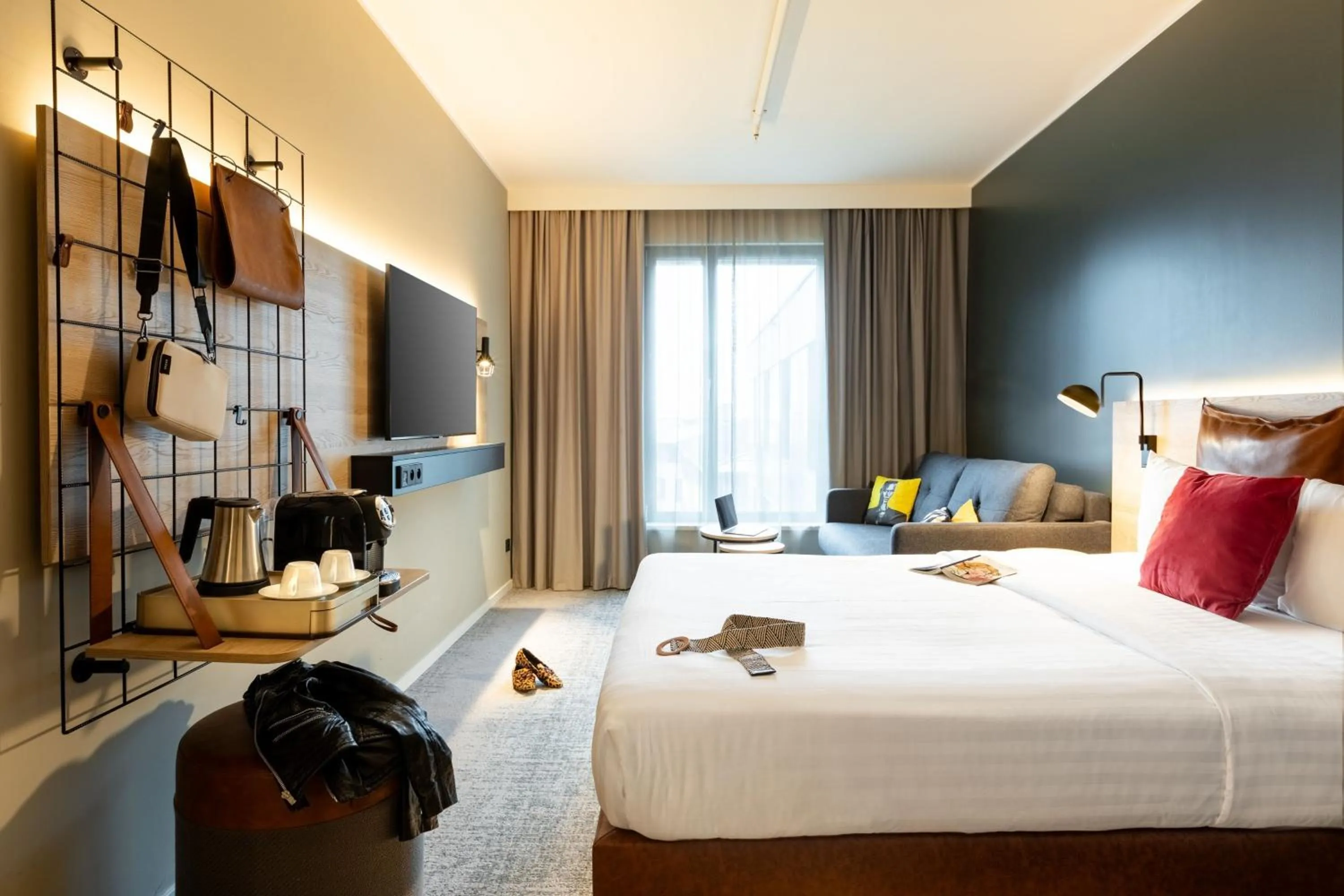 Photo of the whole room, Bed in Moxy Paris Val d'Europe