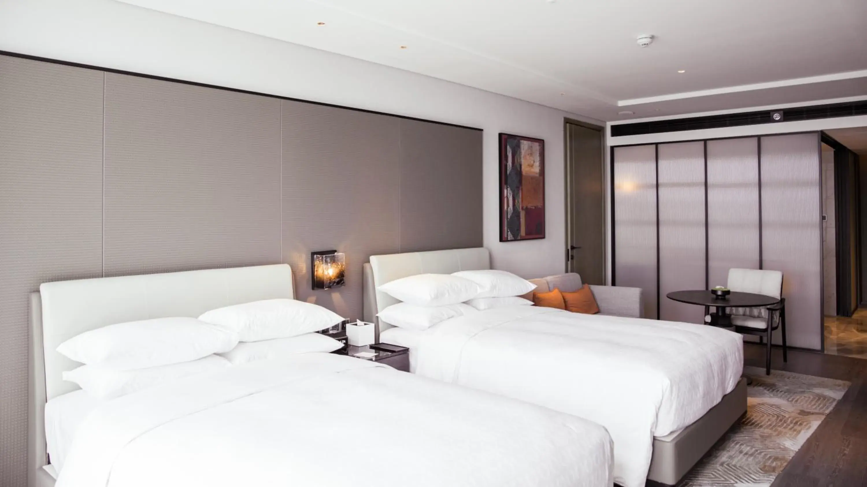 Deluxe Twin Room with City View in Sheraton Xi'an South Deluxe Twin Room with City View in Sheraton Xi'an South