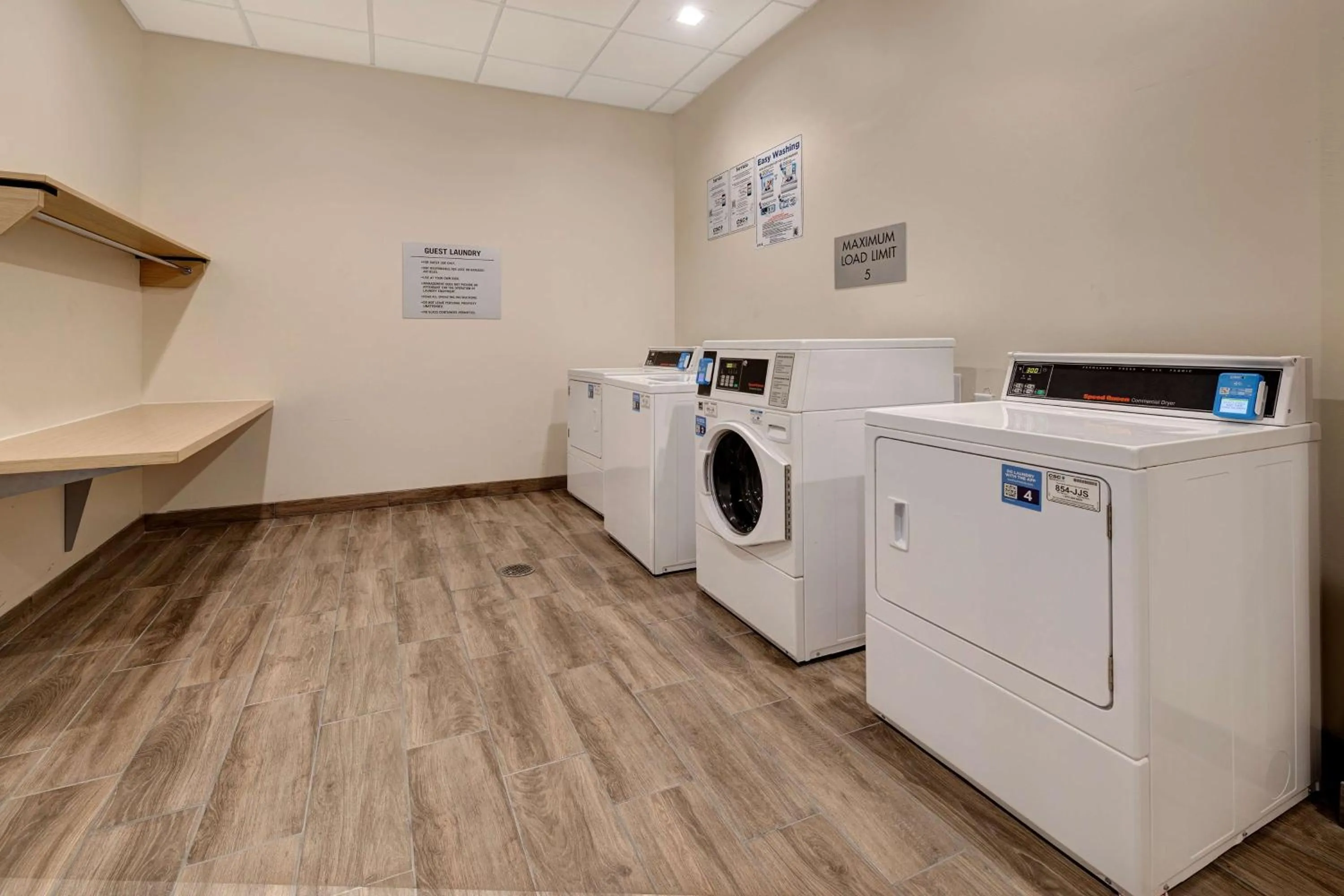 Property building in Home2 Suites Galveston, Tx