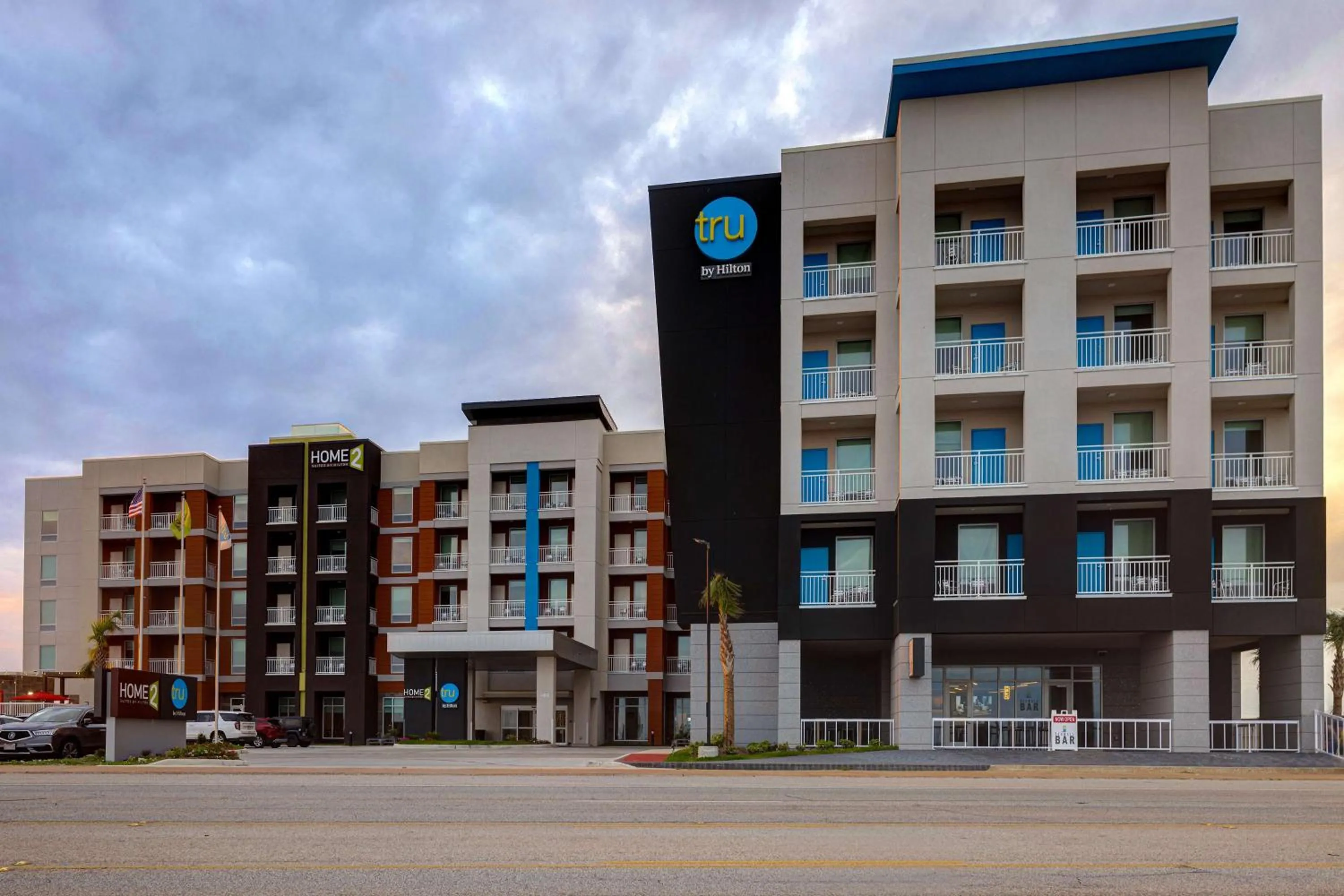 Property building in Tru By Hilton Galveston, Tx