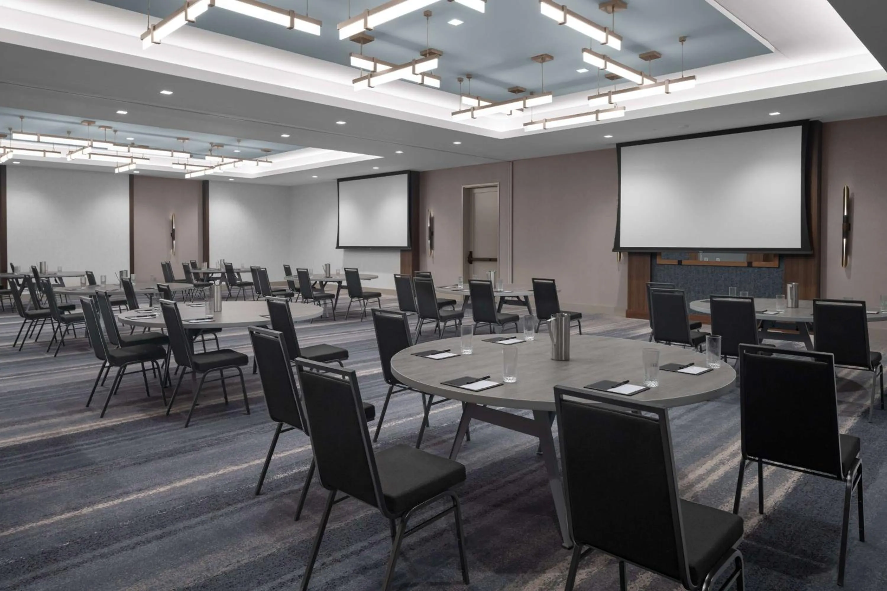 Meeting/conference room in Hotel West & Main Conshohocken, Tapestry Collection Hilton