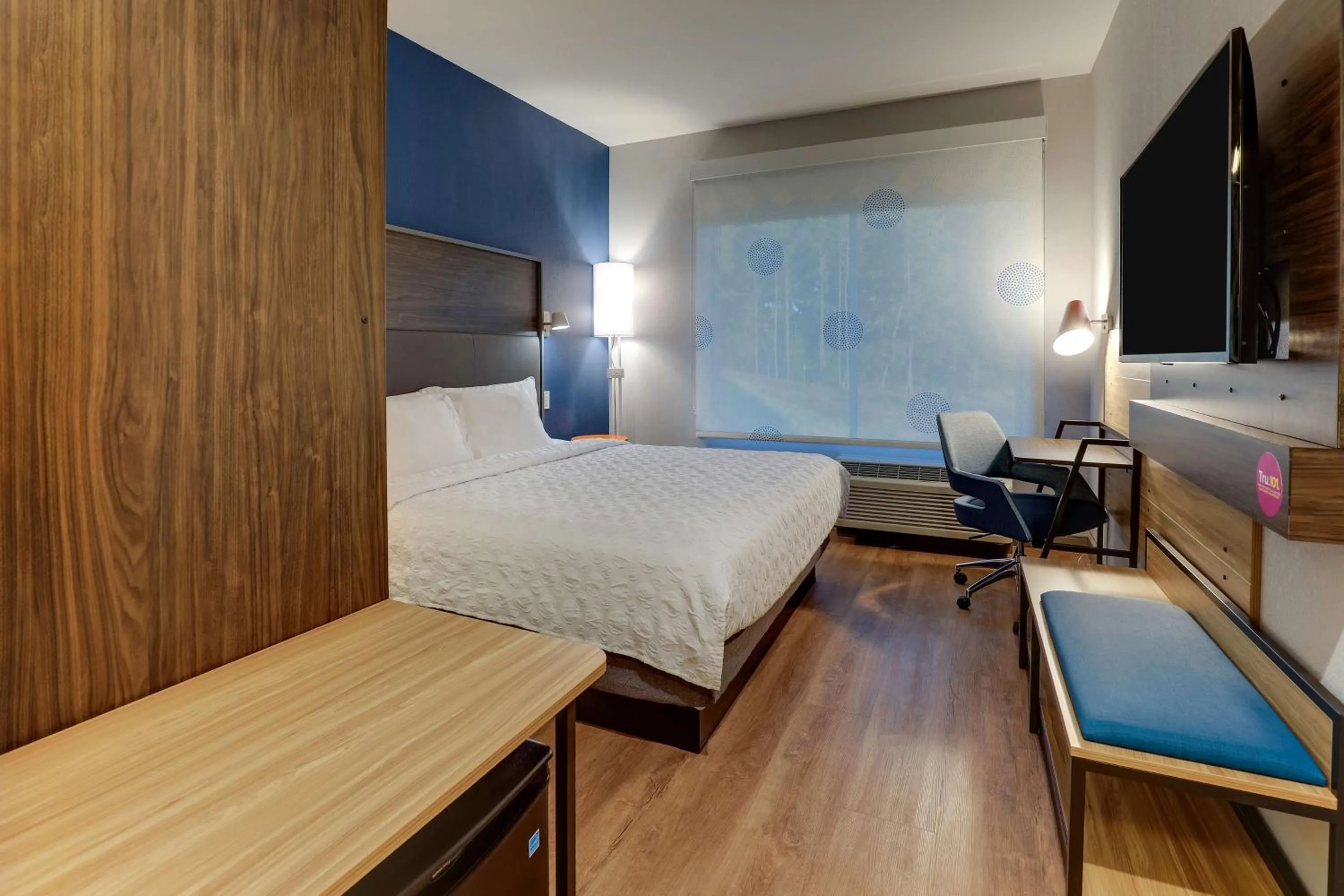 Bed in Tru By Hilton Raleigh Garner