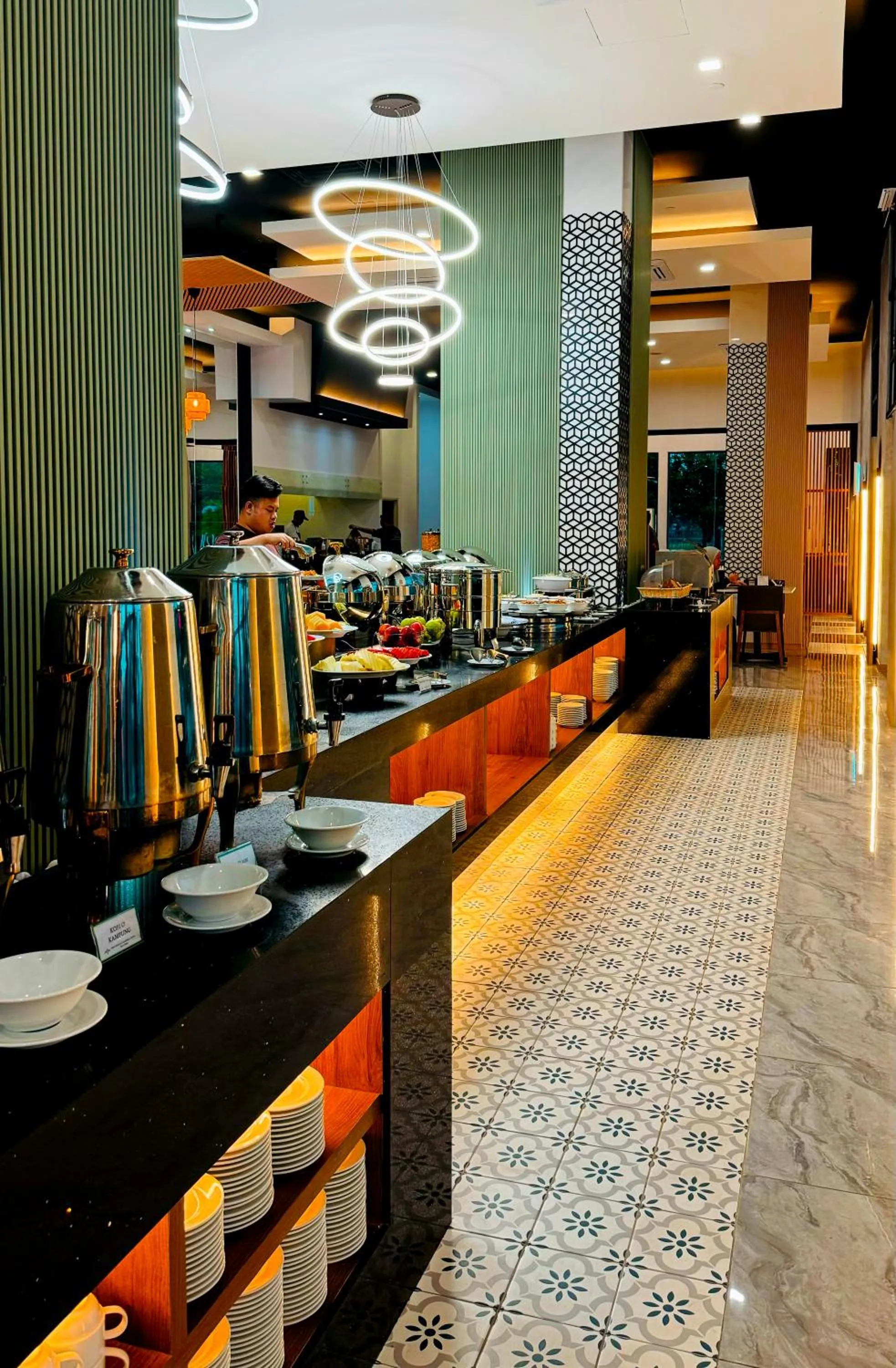 Restaurant/places to eat in Raia Hotel & Convention Centre Alor Setar