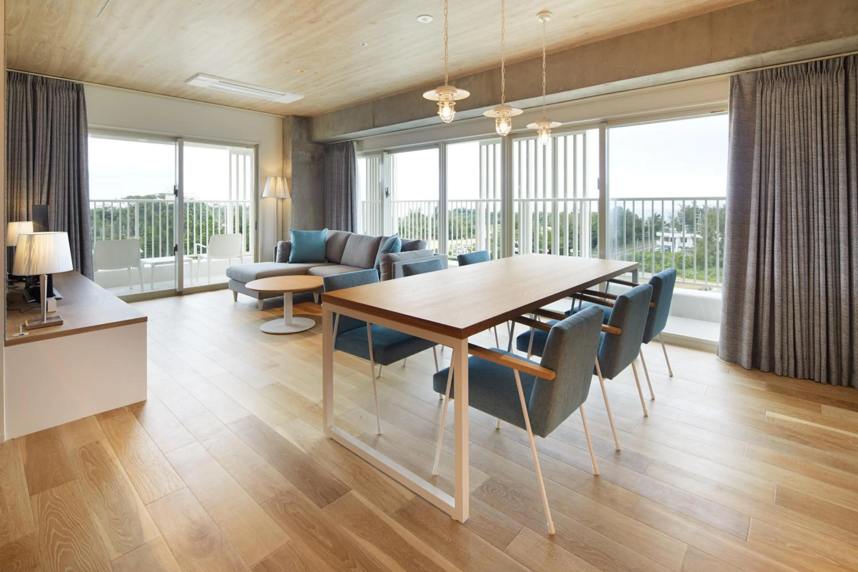 Photo of the whole room in BEB5 Okinawa Seragaki by Hoshino Resorts