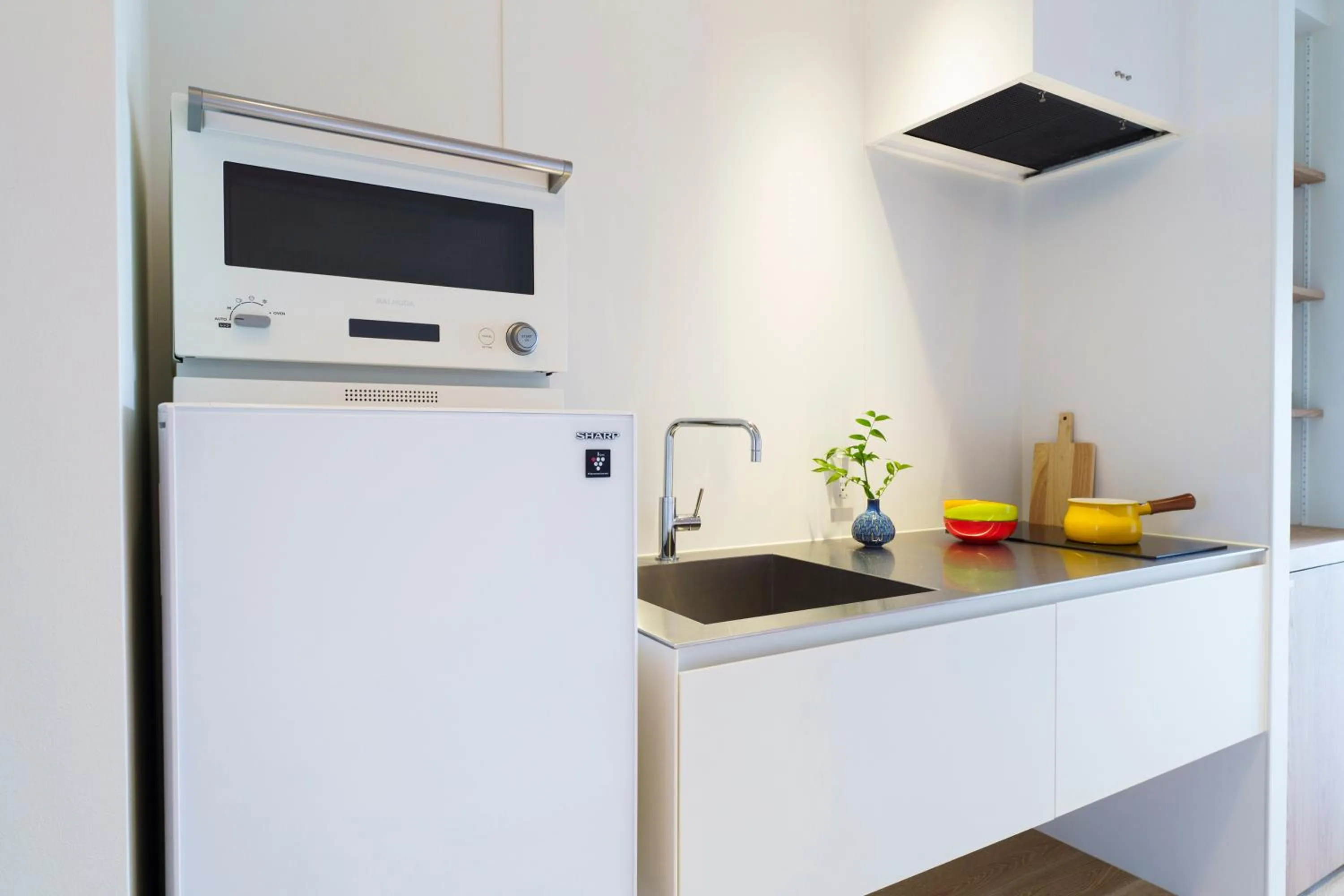 Kitchen or kitchenette in BEB5 Okinawa Seragaki by Hoshino Resorts