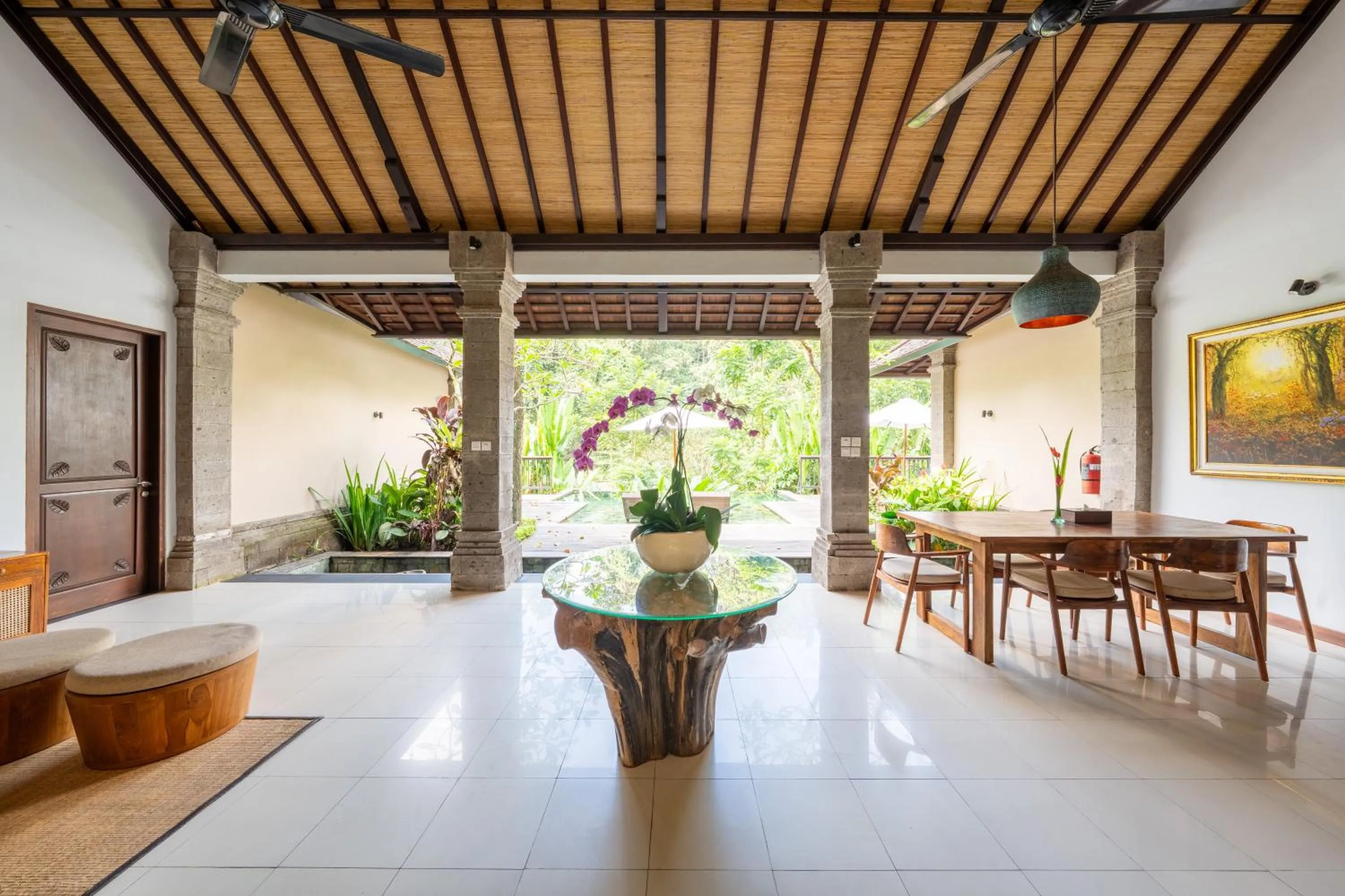 Living room in The Lokha Ubud Resort, Villas & SPA