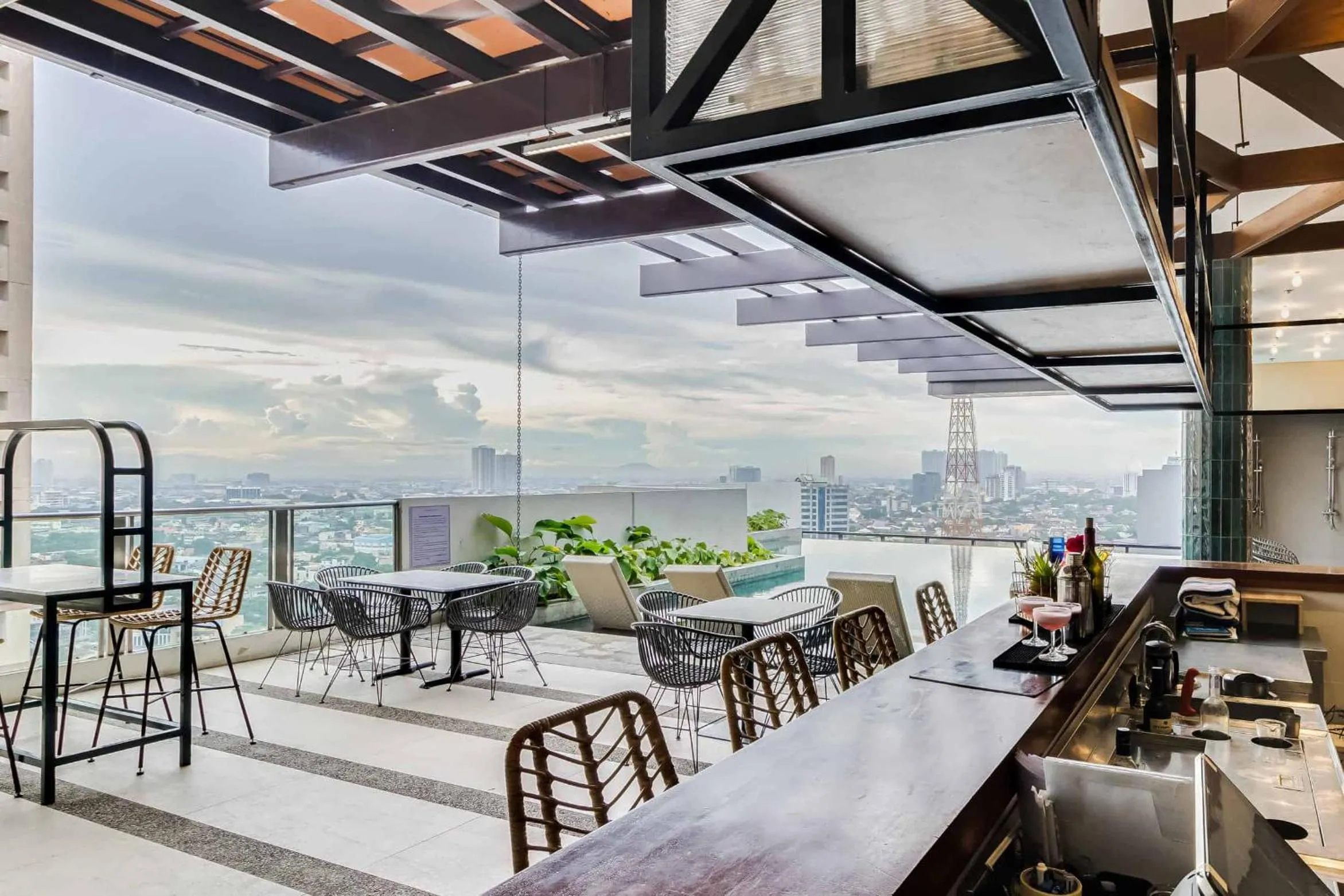 Swimming pool in Harolds Hotel Quezon City