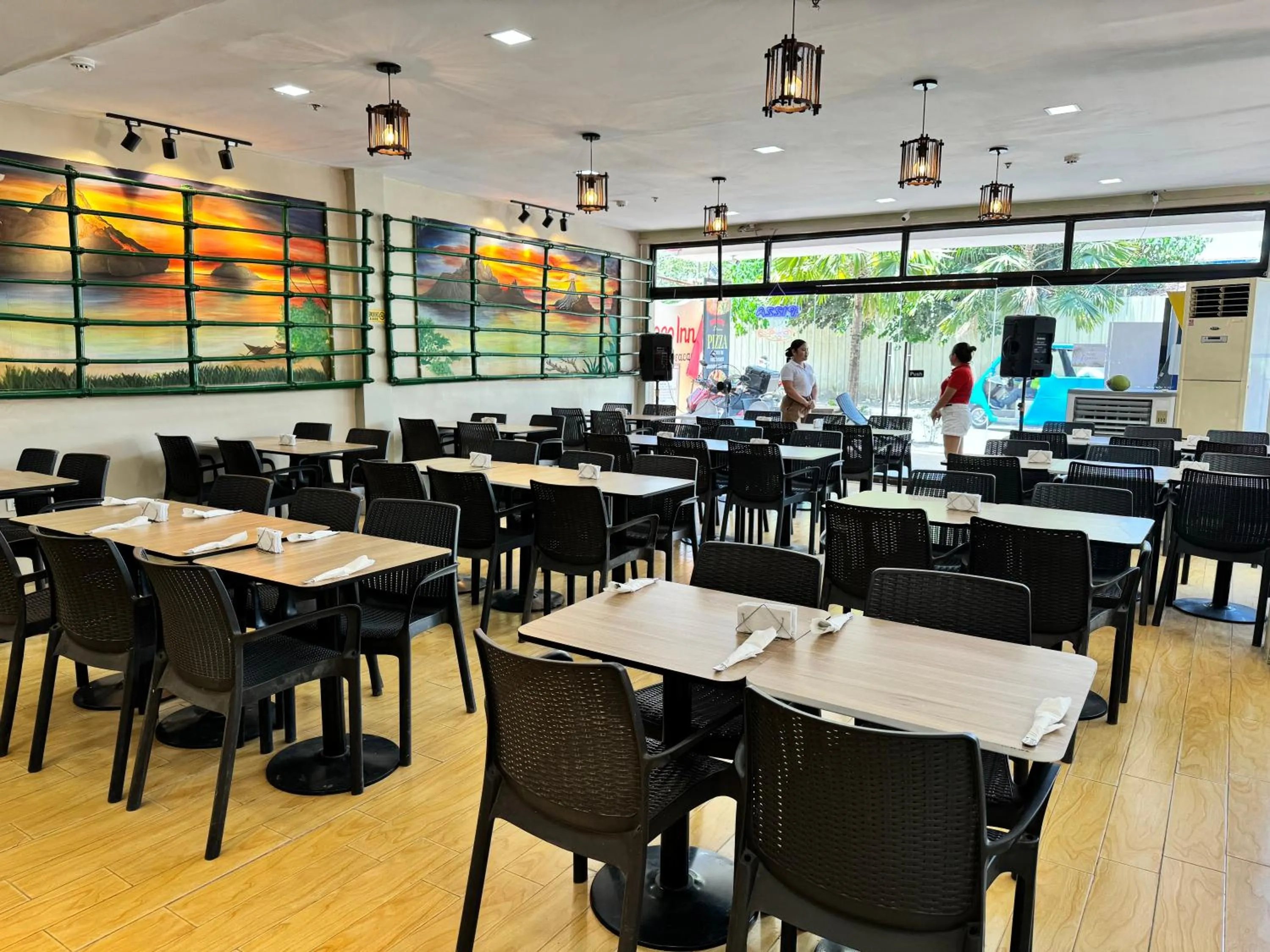 Restaurant/places to eat in Red Coco Inn de Boracay