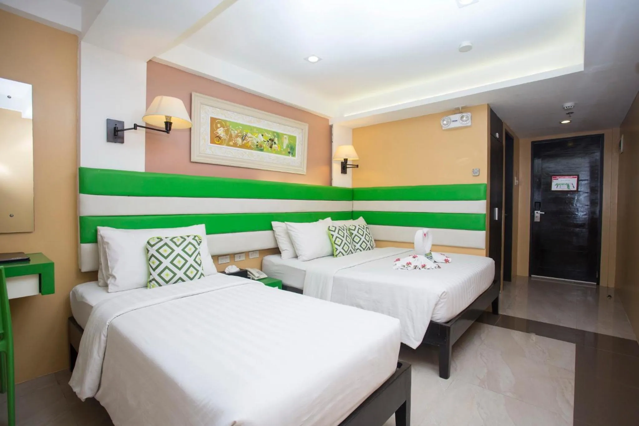 Bed in Red Coco Inn de Boracay