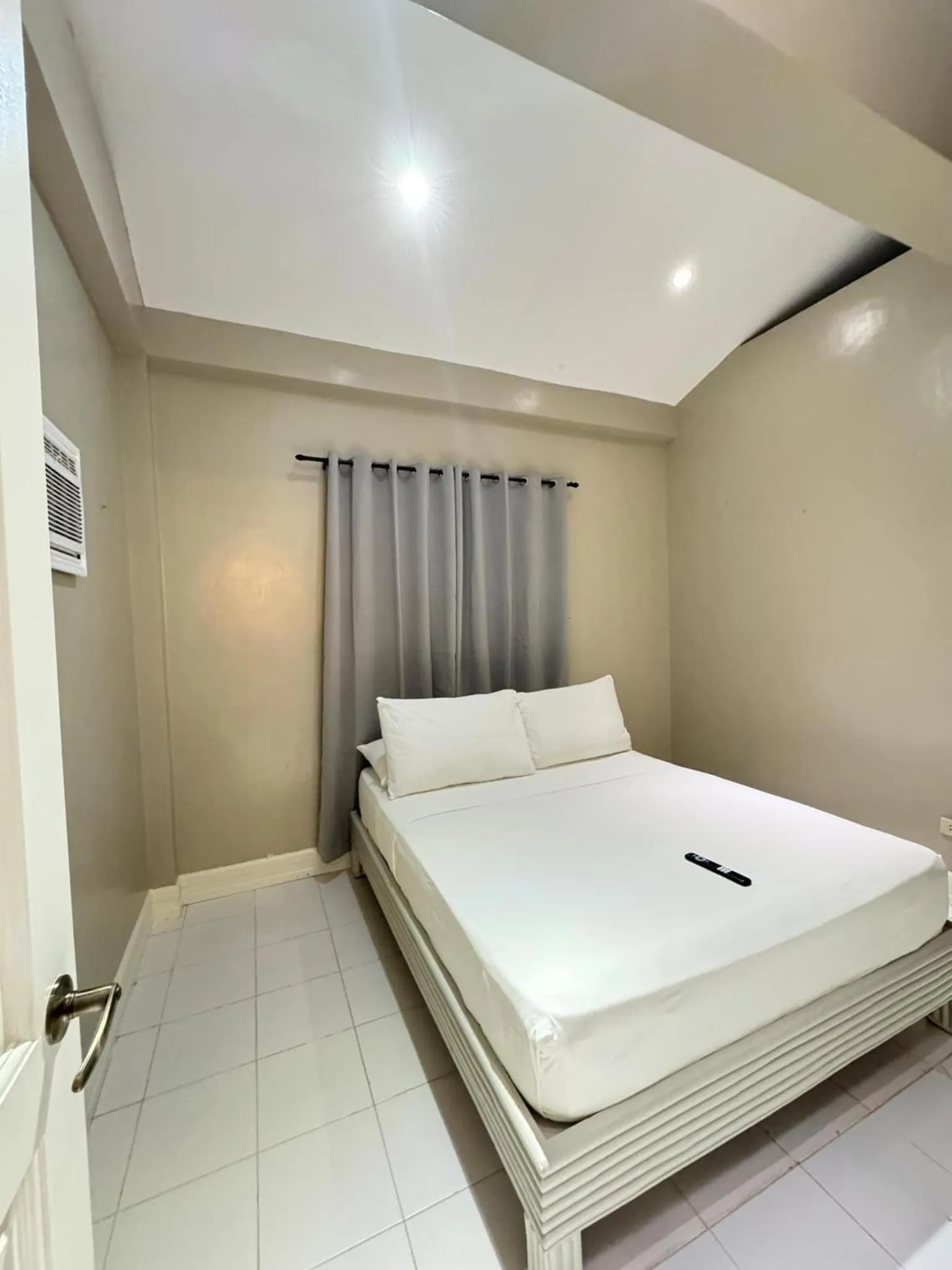 Bed in Red Coco Inn de Boracay