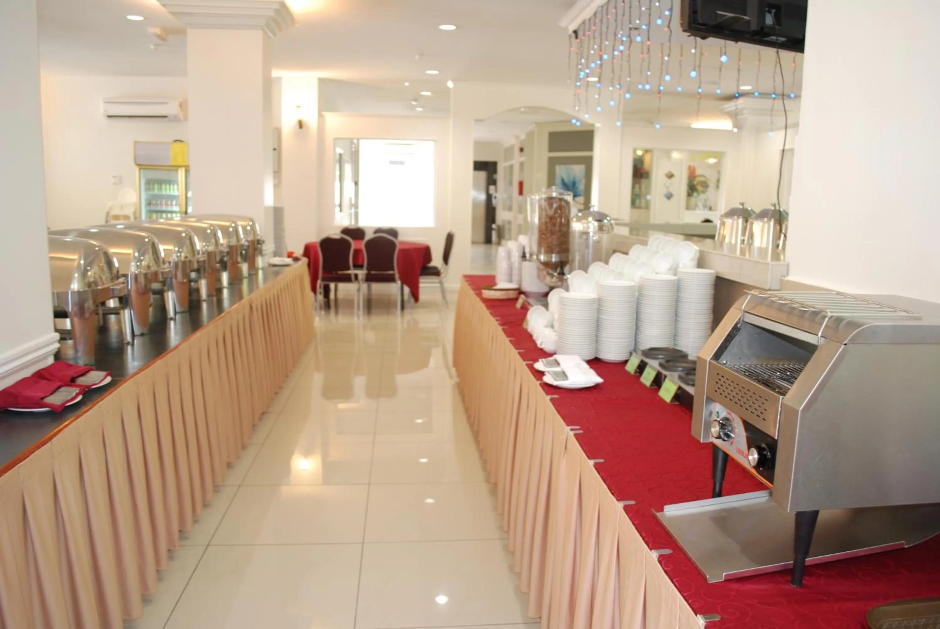 Restaurant/places to eat in Akar Beach Resort