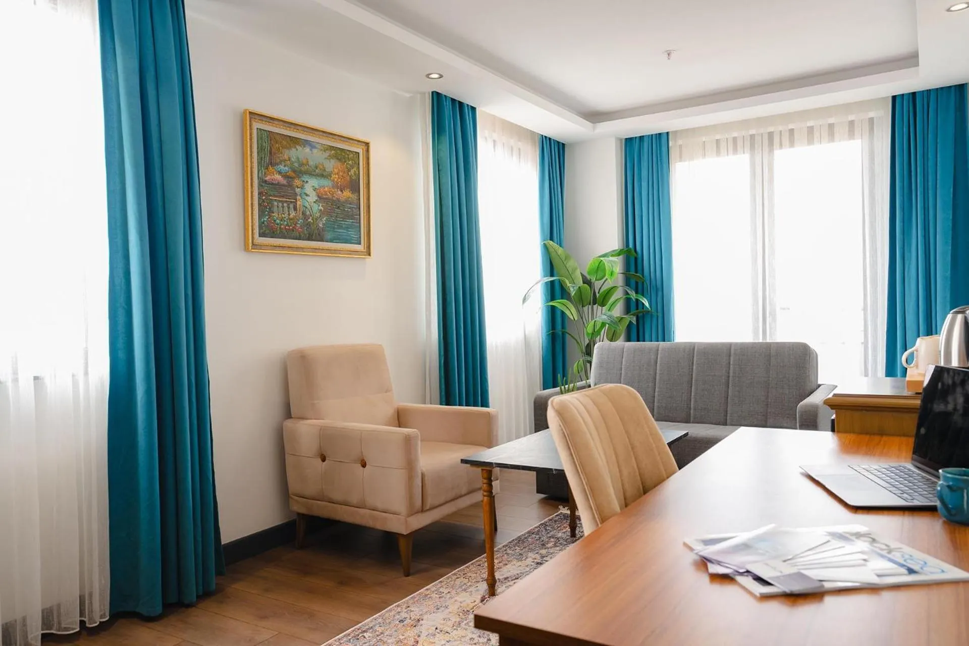 Living room in Berlin Suite Hotel Trabzon