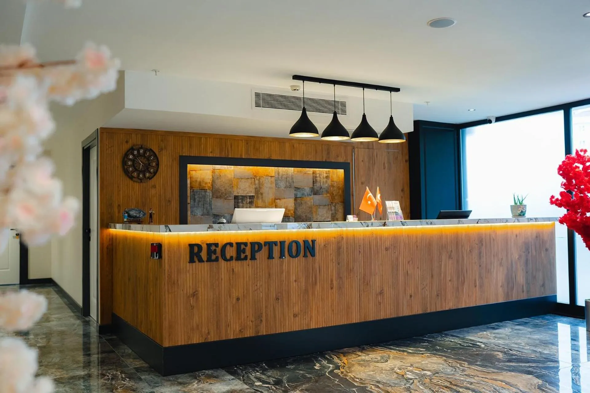 Lobby or reception in Berlin Suite Hotel Trabzon